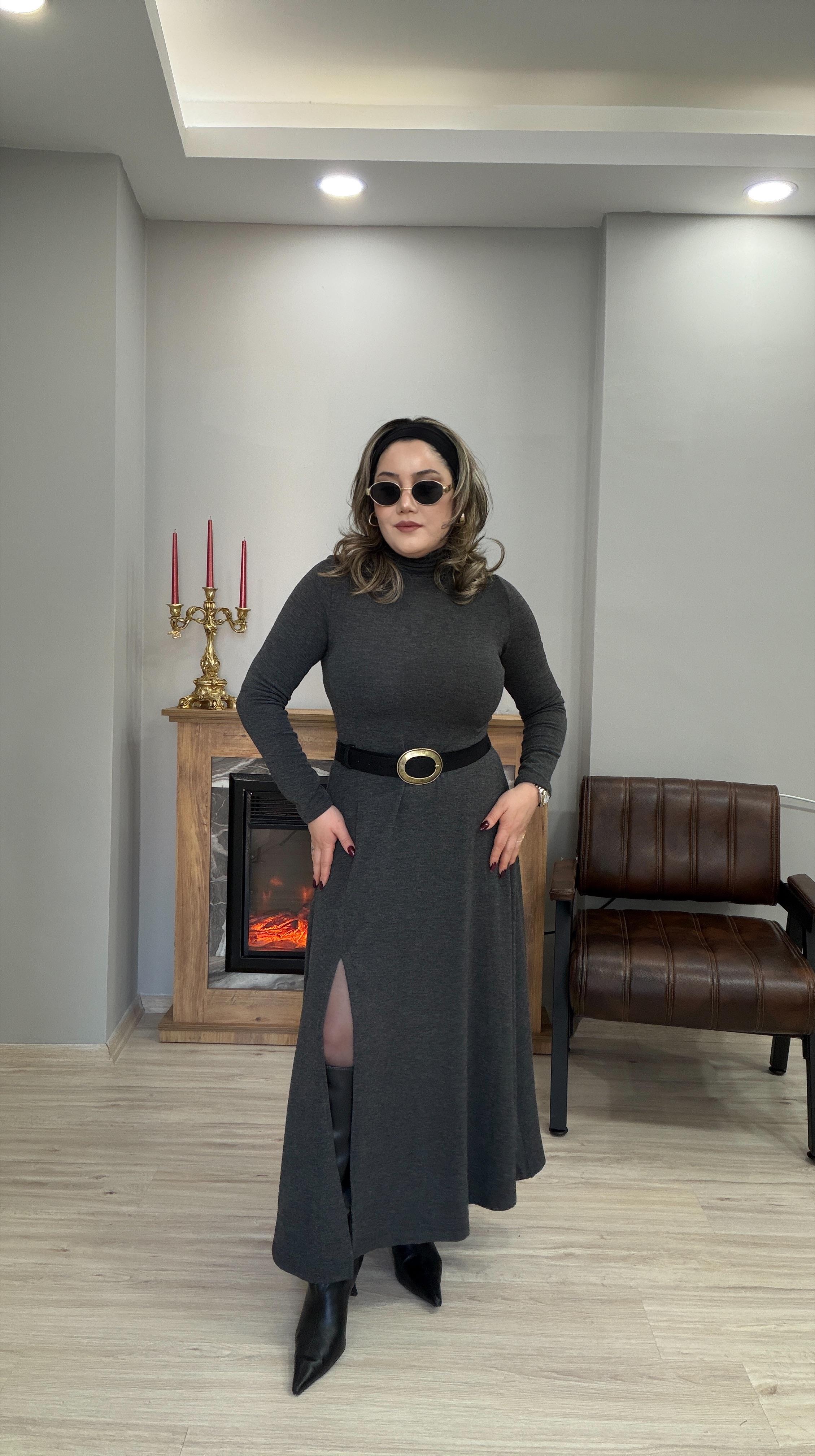 BALIKÇI YAKA YANDAN YIRTMAÇLI TRİKO ELBİSE ANTRASİT
