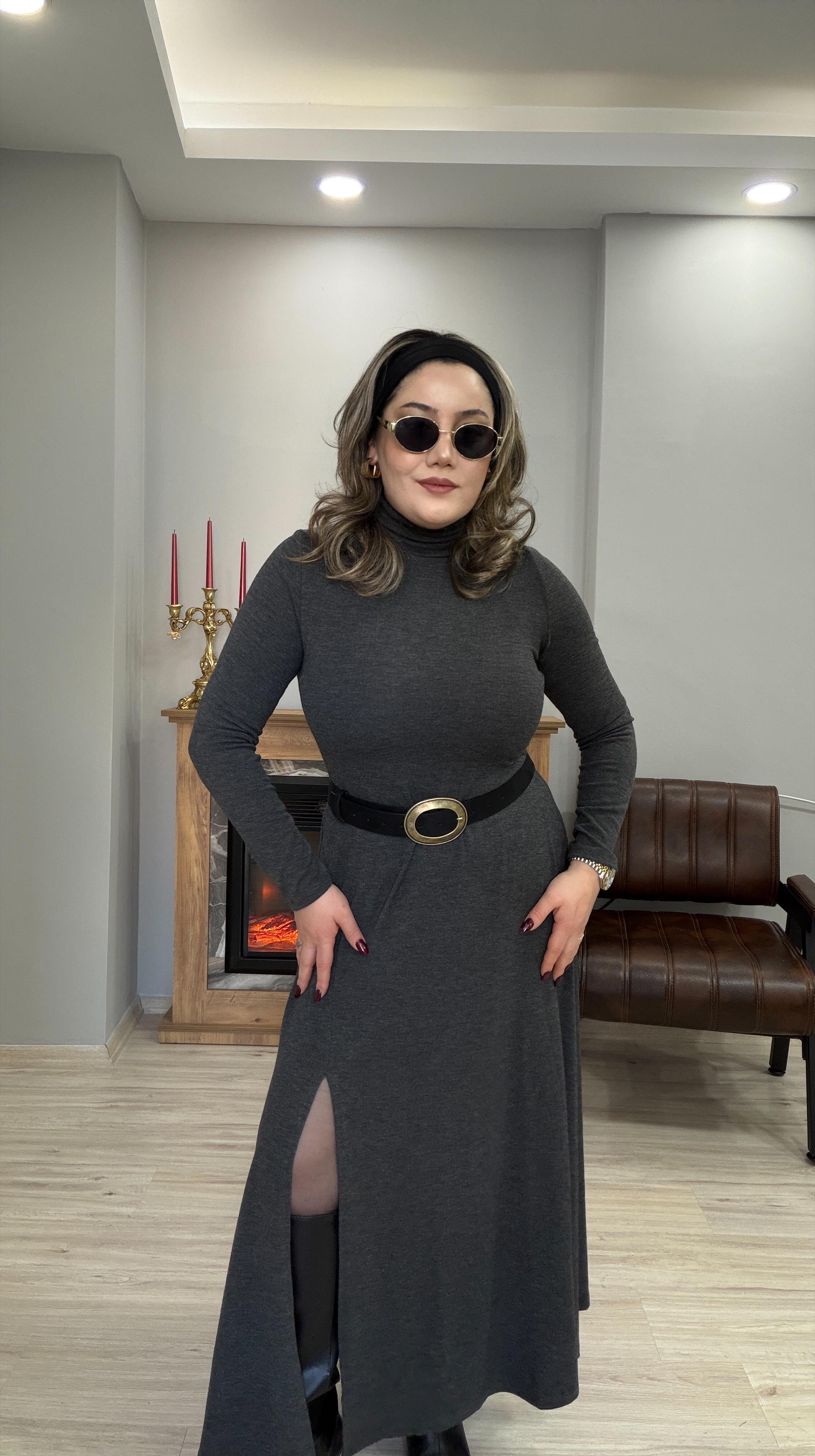 BALIKÇI YAKA YANDAN YIRTMAÇLI TRİKO ELBİSE ANTRASİT