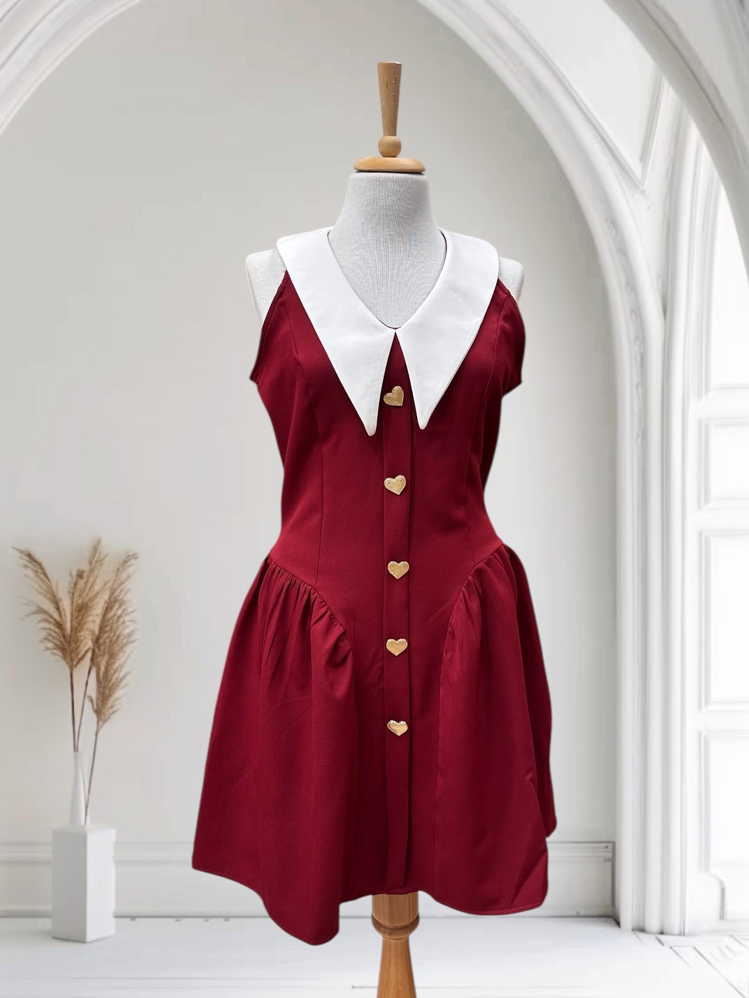 BORDO BEYAZ YAKALI ELBİSE 