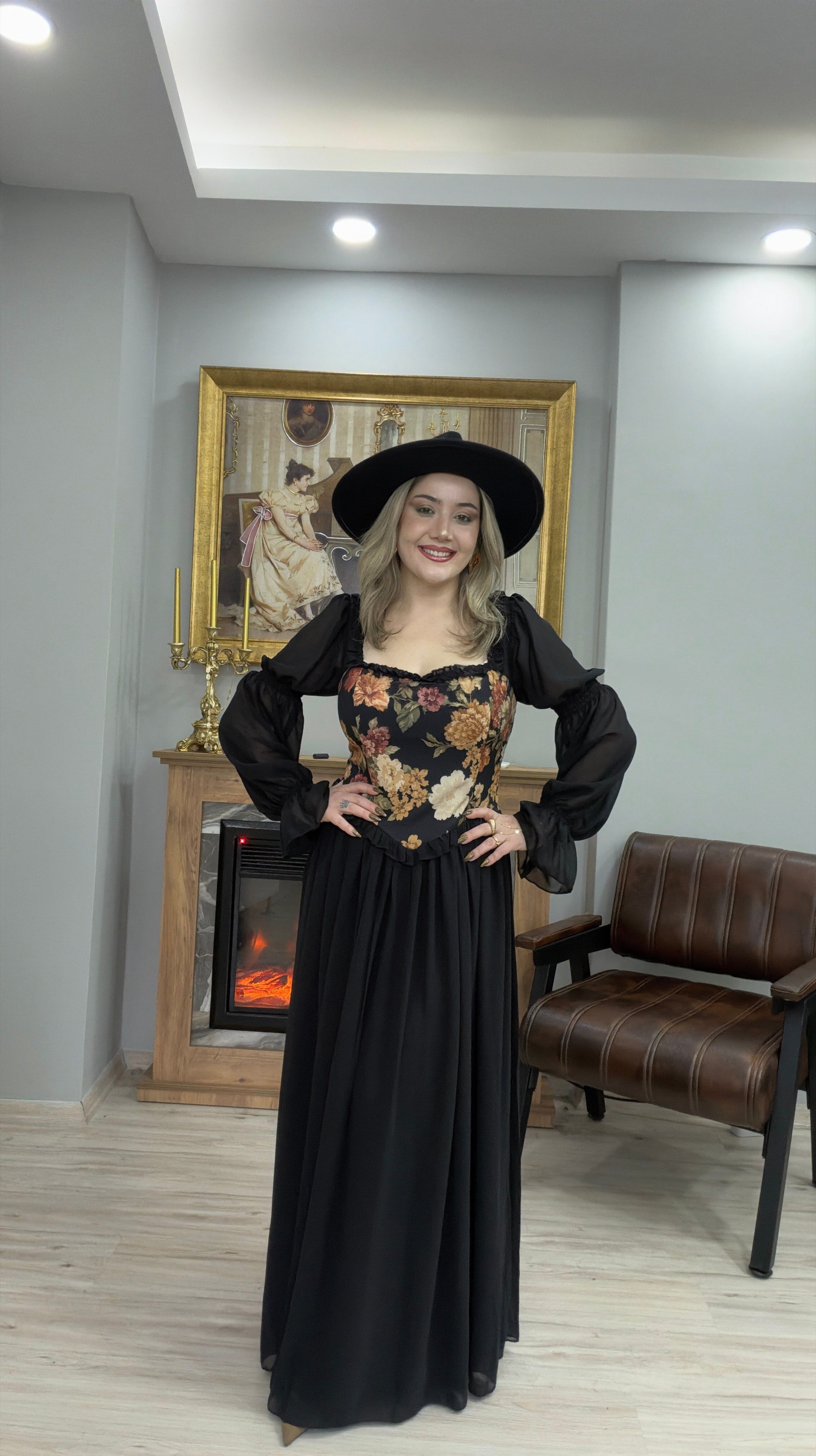 ÇİÇEK DESENLİ VİNTAGE ELBİSE SİYAH