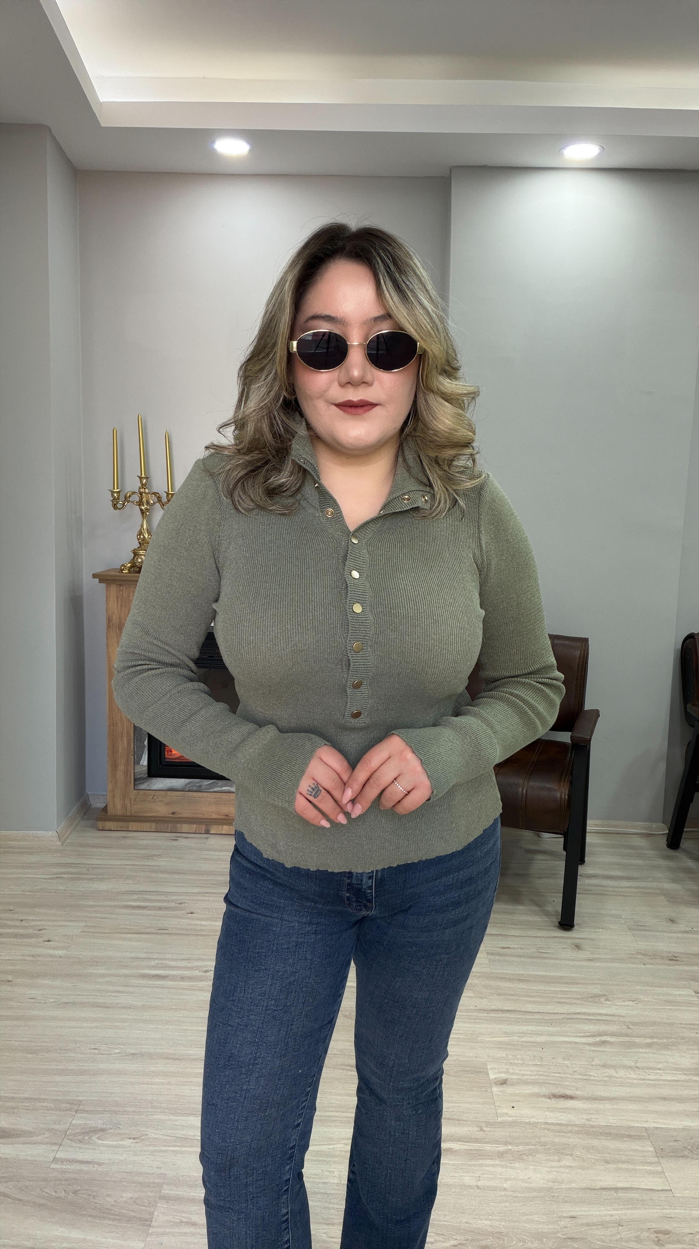 DİK YAKA  ÇITÇIT DETAYLI TRİKO MİNT