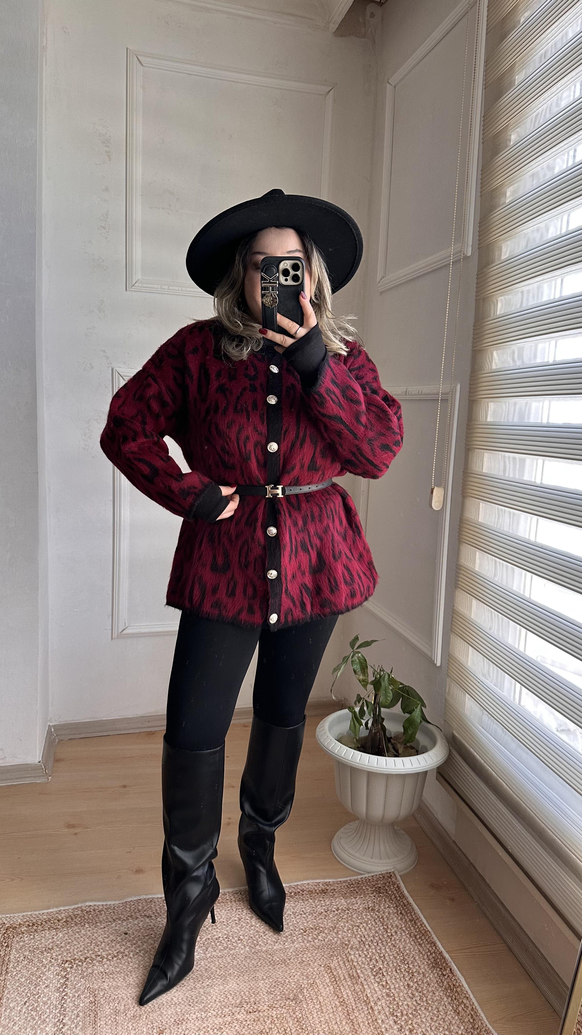 GOLD DÜĞMELİ LEOPAR DESEN HIRKA BORDO