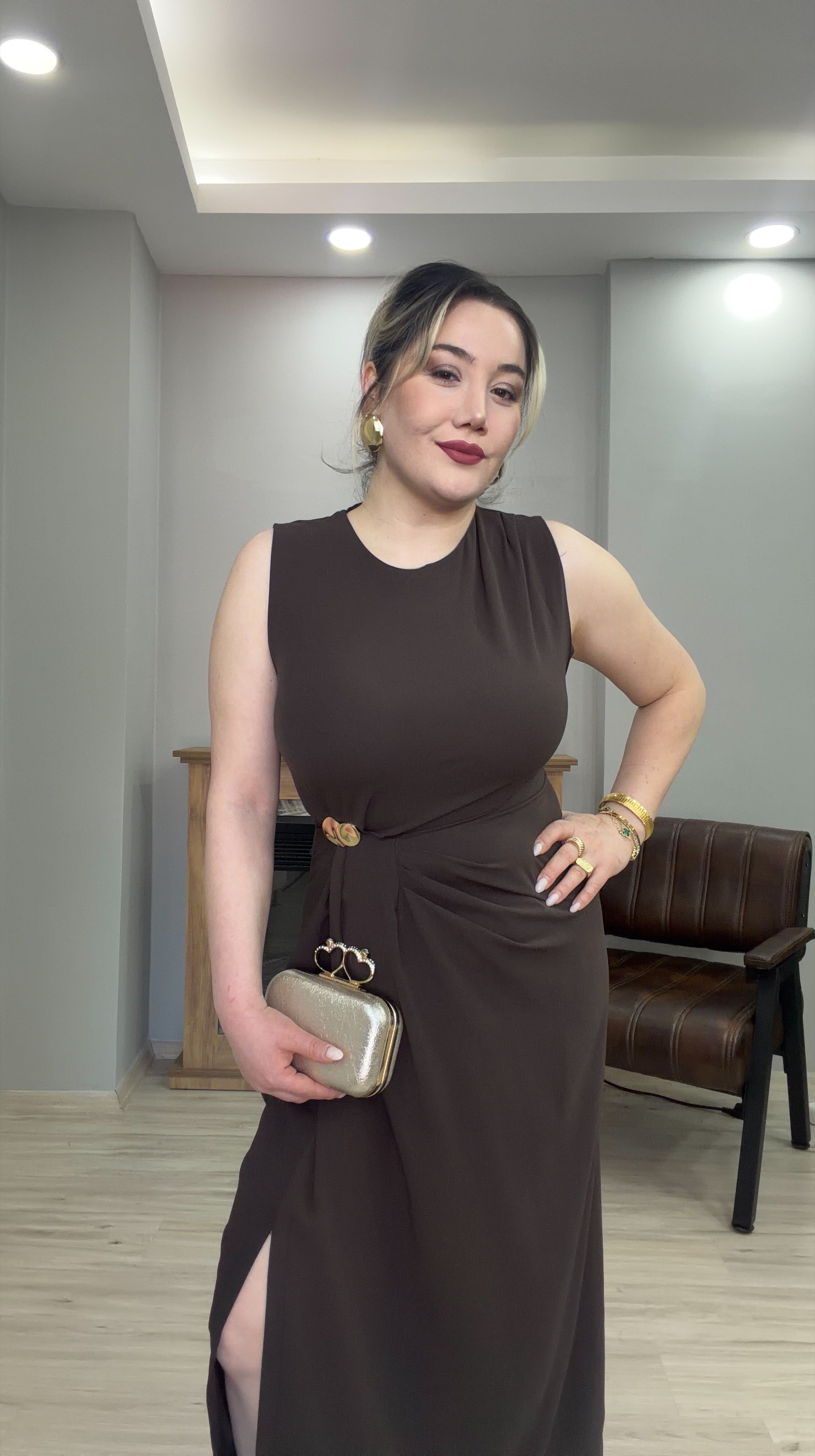 GOLD TOKALI DRAPELİ ELBİSE KAHVE
