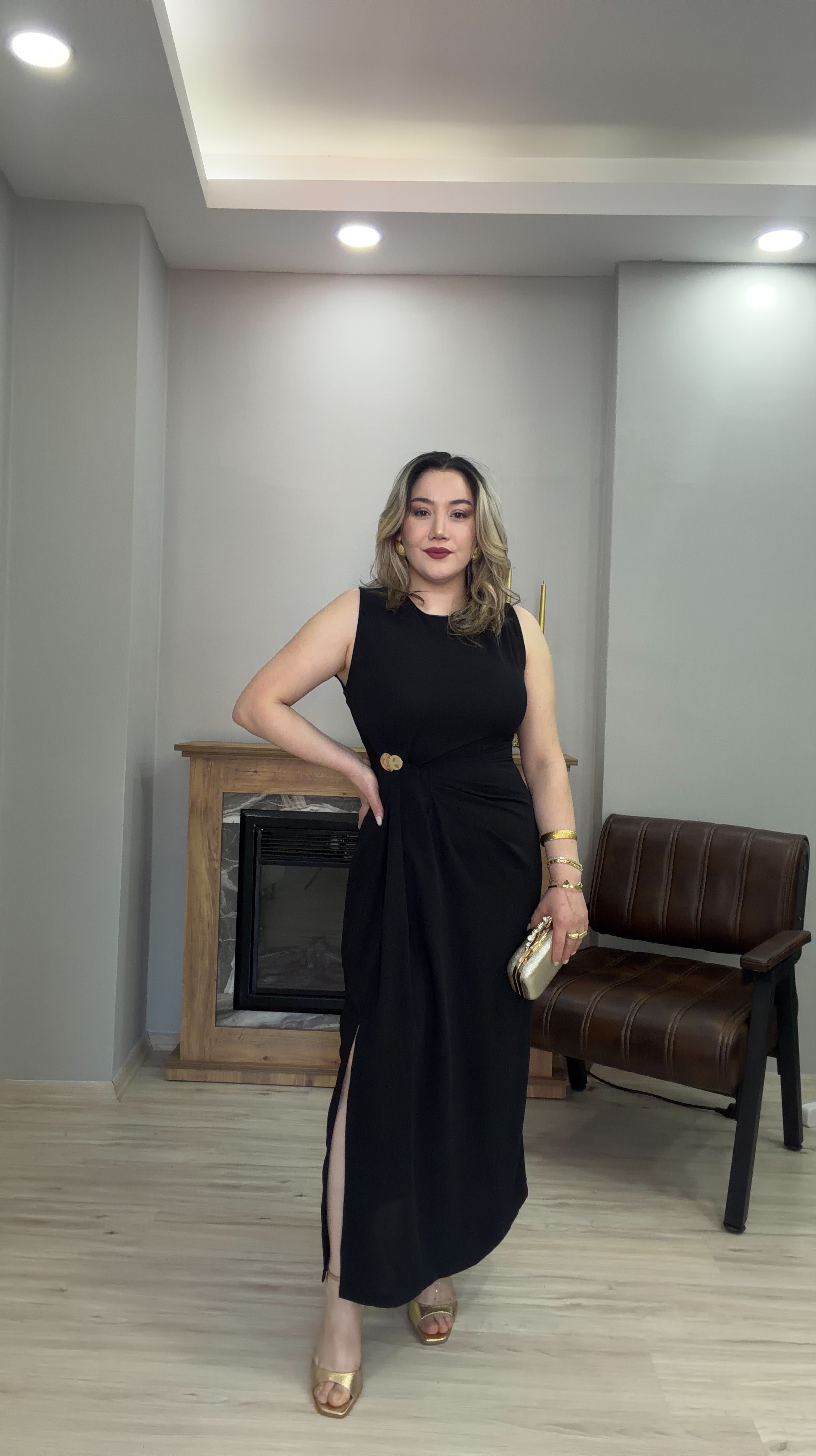 GOLD TOKALI DRAPELİ ELBİSE SİYAH