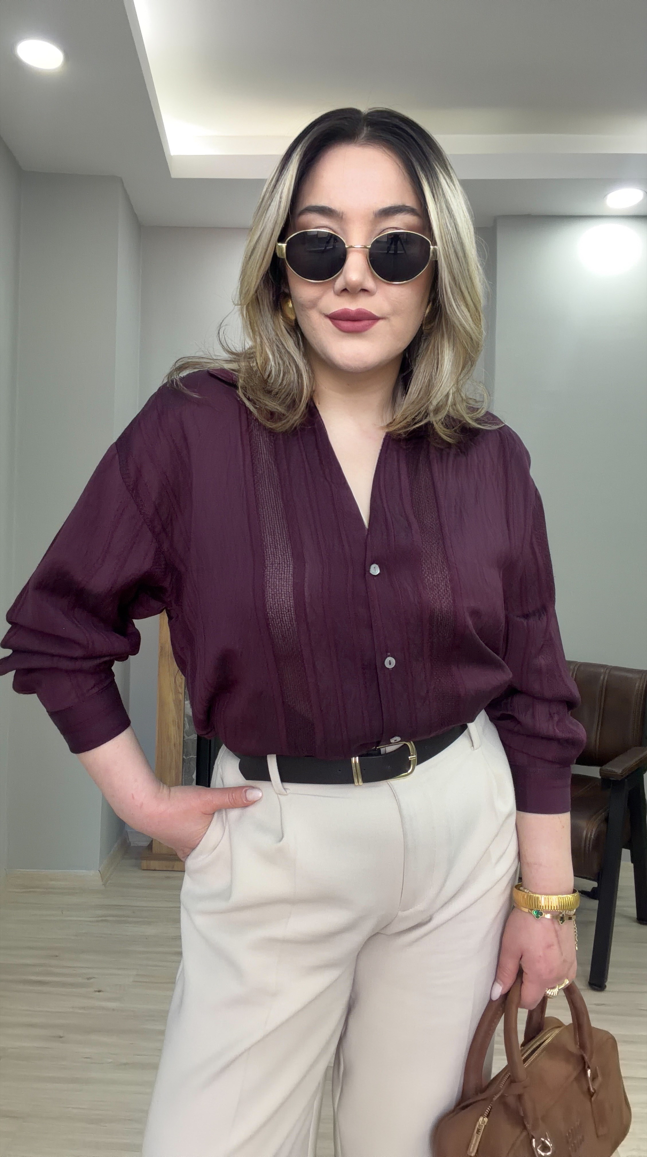 İŞLEME DETAYLI  GÖMLEK MÜRDÜM