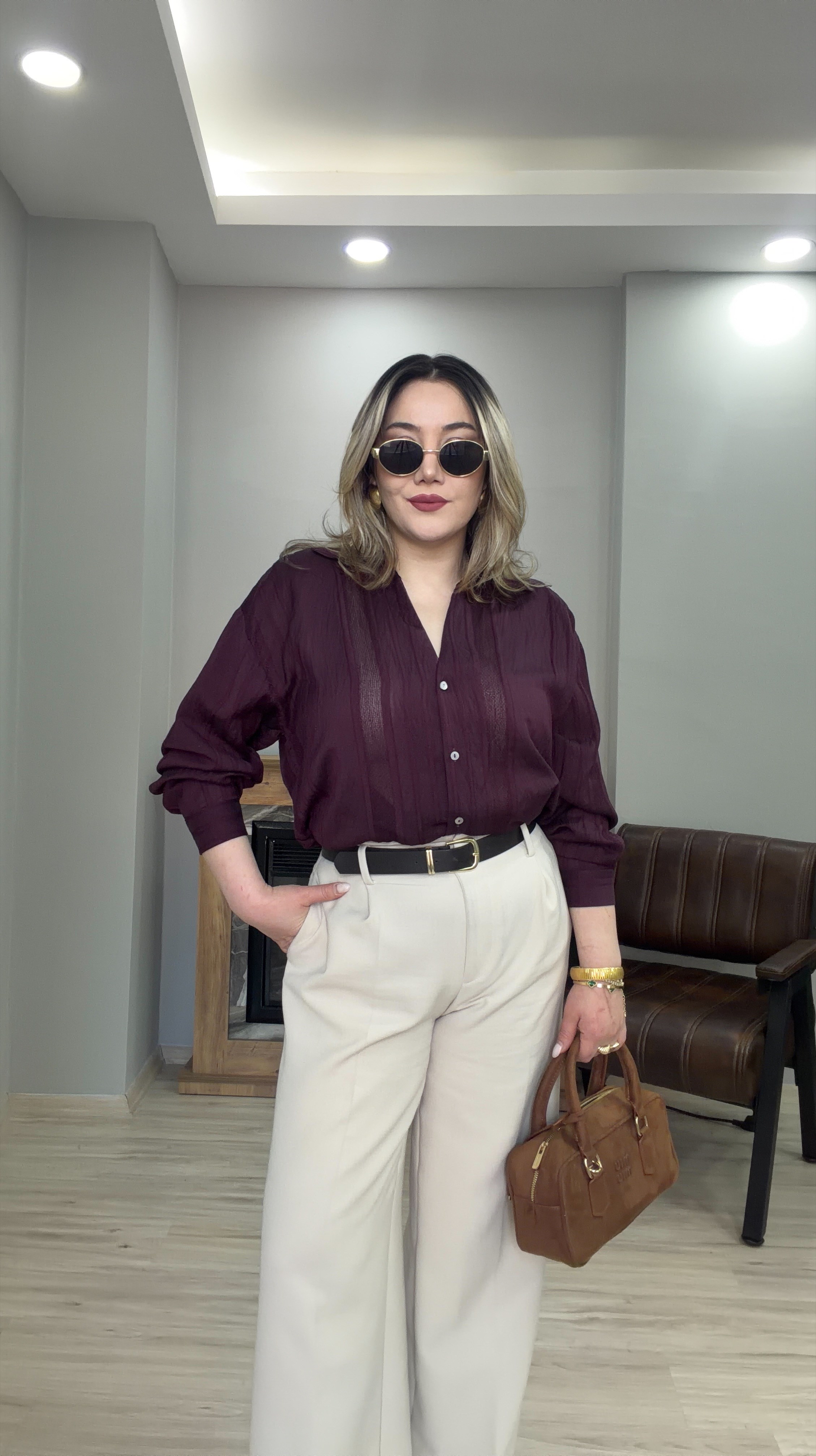 İŞLEME DETAYLI  GÖMLEK MÜRDÜM