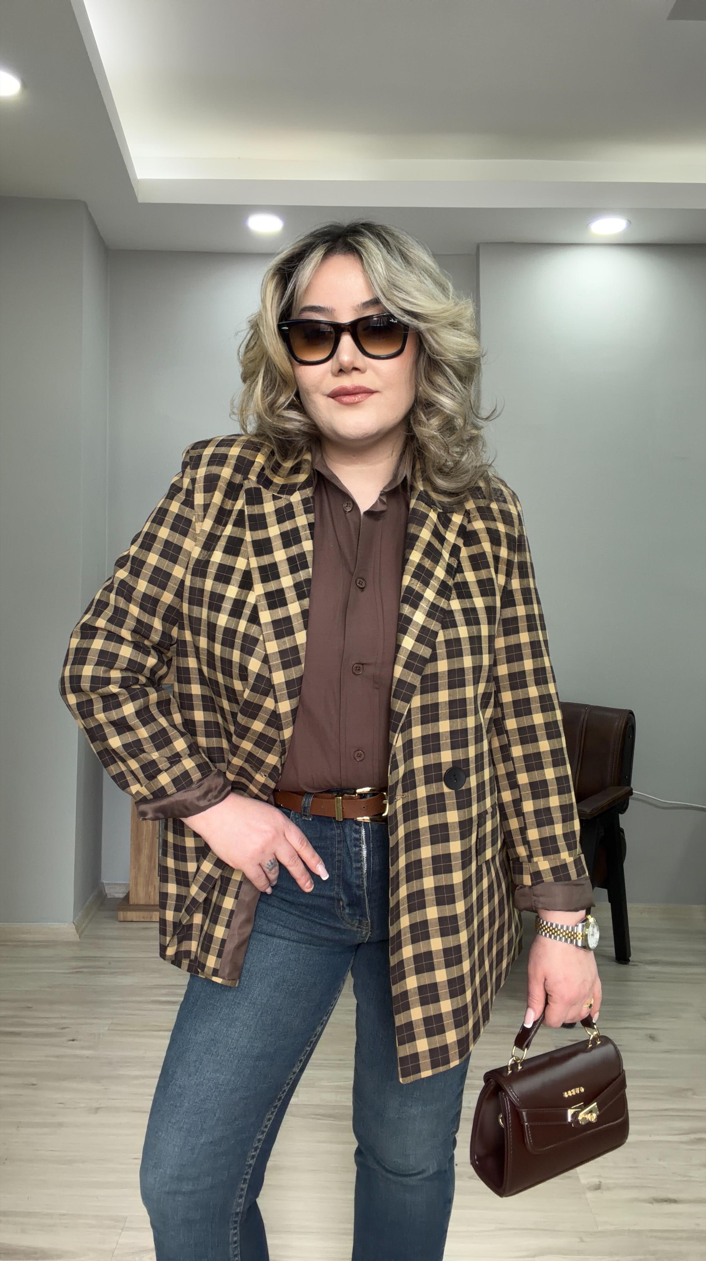 KARE DESENLİ ÇİFT DÜĞMELİ BLAZER CEKET