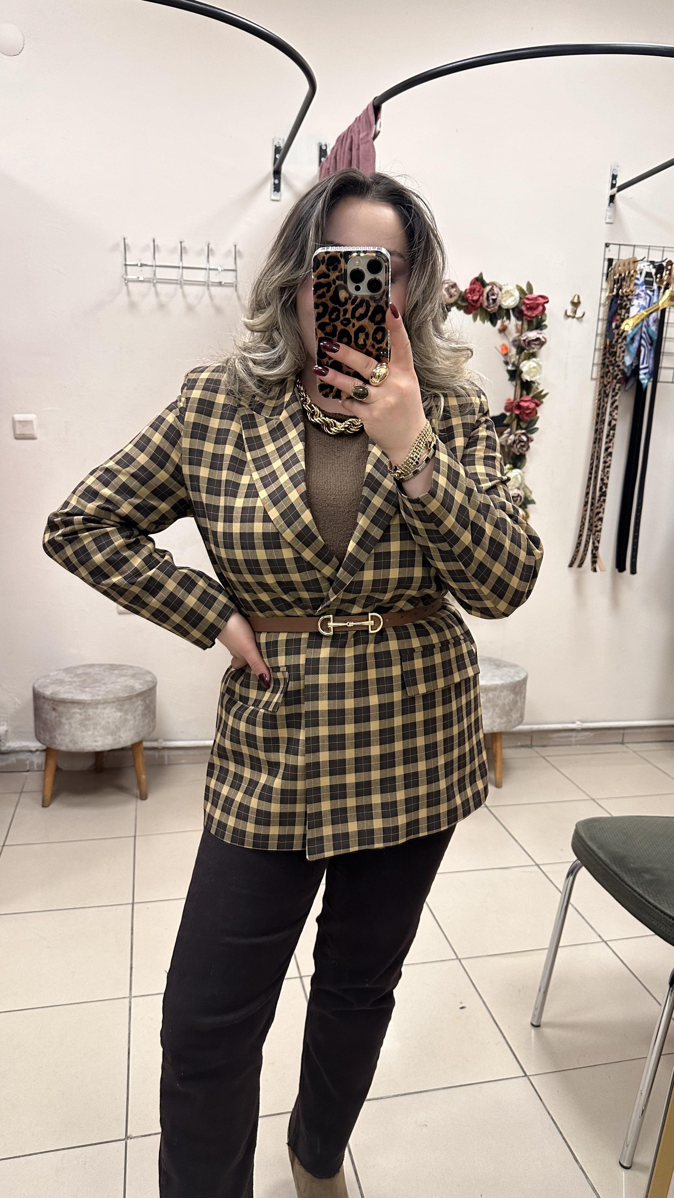KARE DESENLİ ÇİFT DÜĞMELİ BLAZER TABA