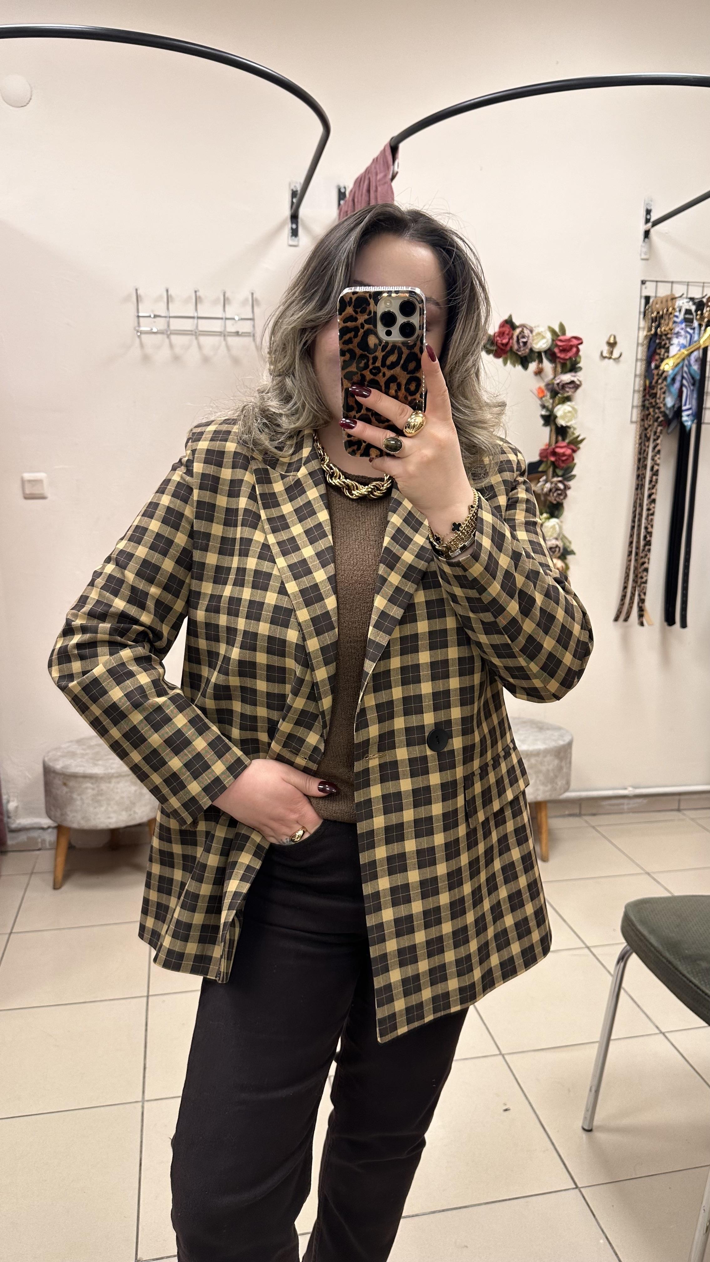KARE DESENLİ ÇİFT DÜĞMELİ BLAZER TABA