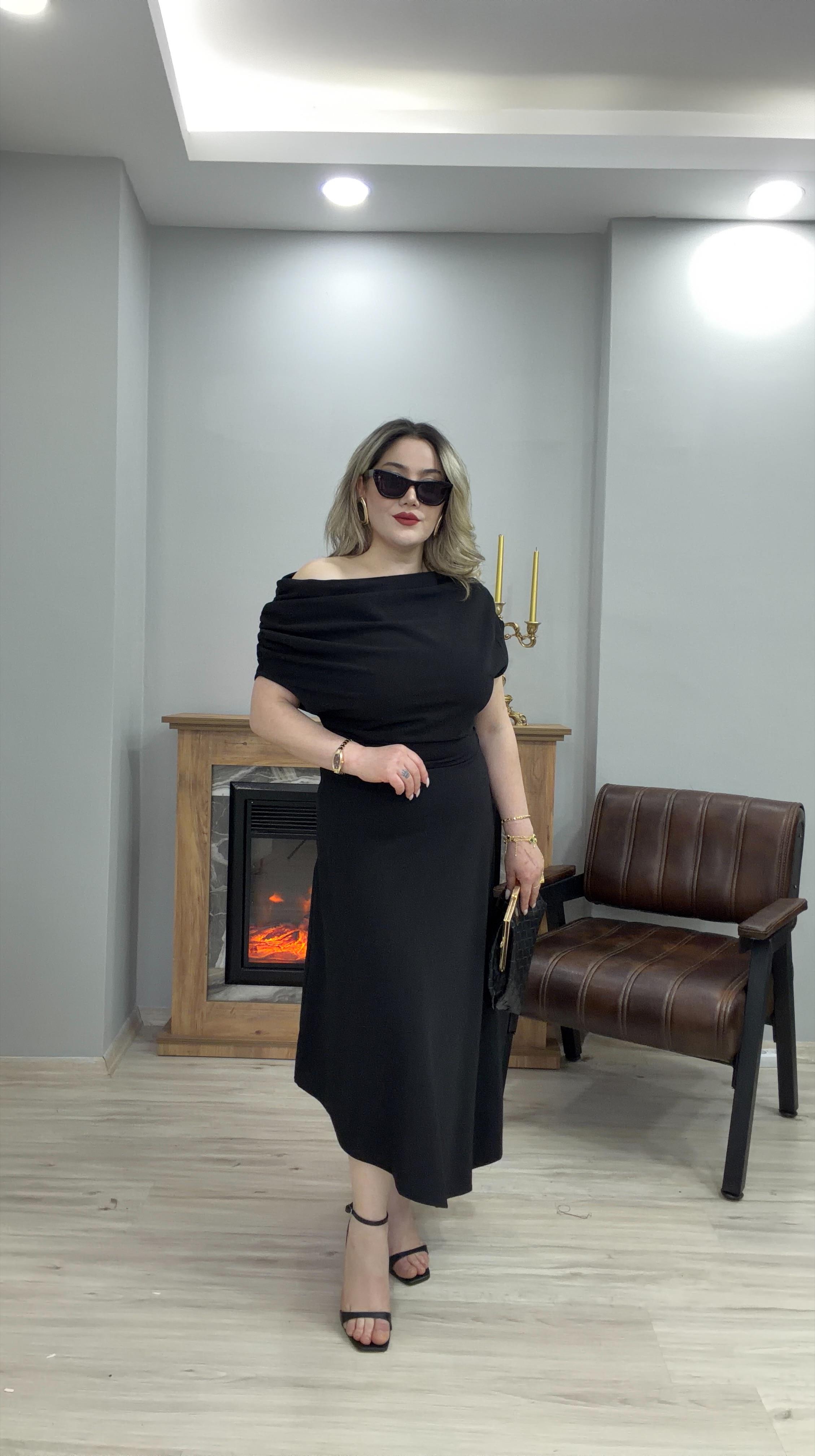KAYIK YAKA OMUZ DRAPELİ ELBİSE SİYAH 