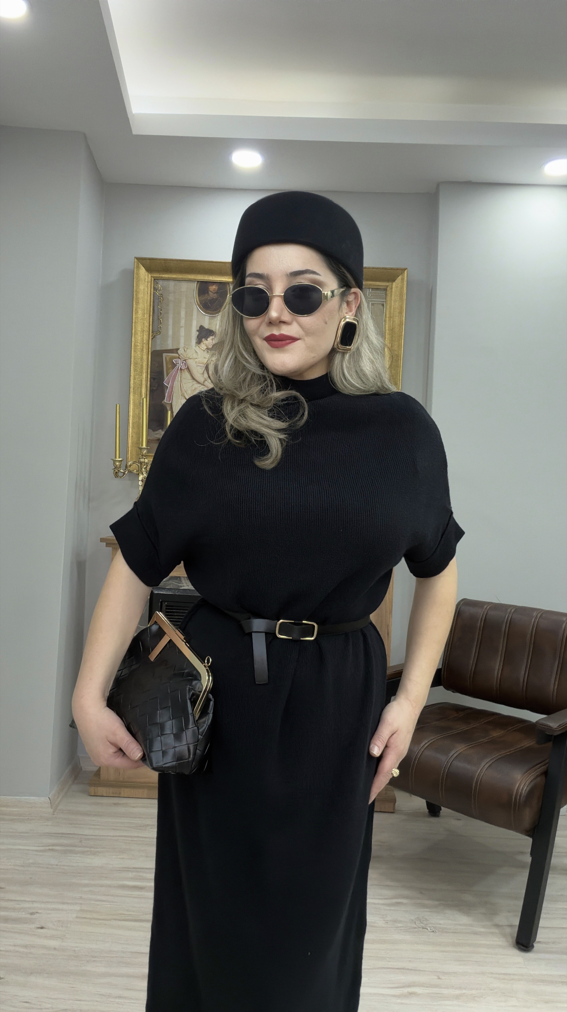 KEMERLİ TRİKO ELBİSE SİYAH