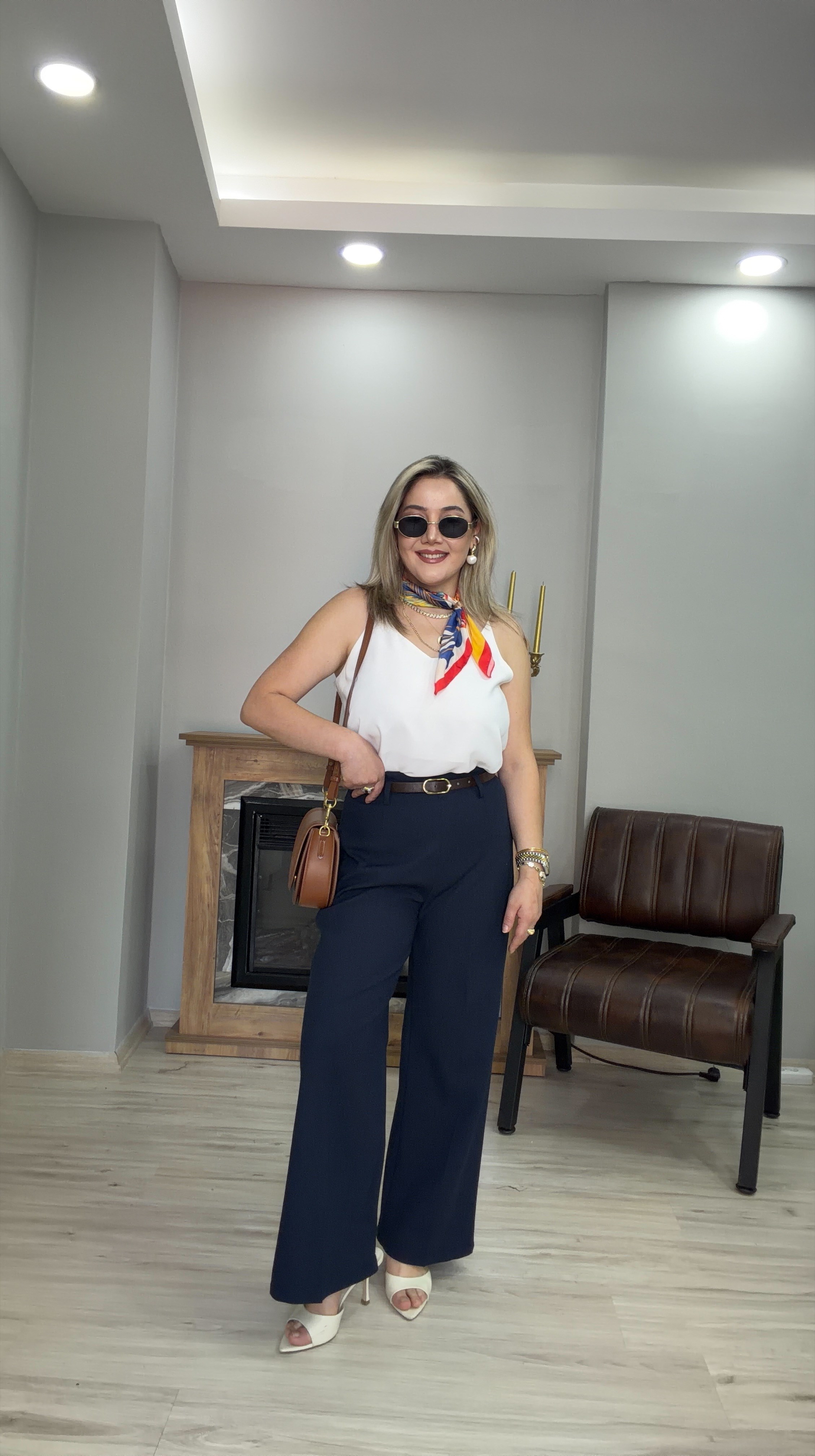 KEMERLİ YÜKSEK BEL FLARE PANTOLON LACİVERT