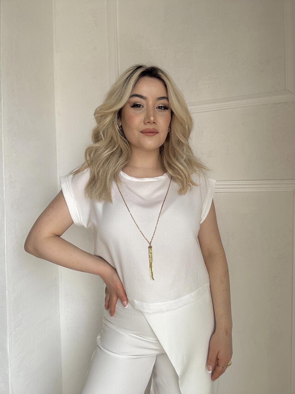 KENDİNDEN KOLYELİ BLUZ 