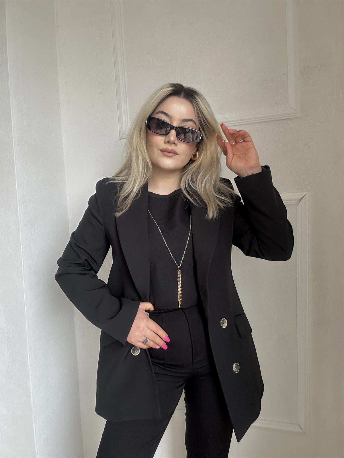 Kruvaze yaka kemik düğme detaylı ceket