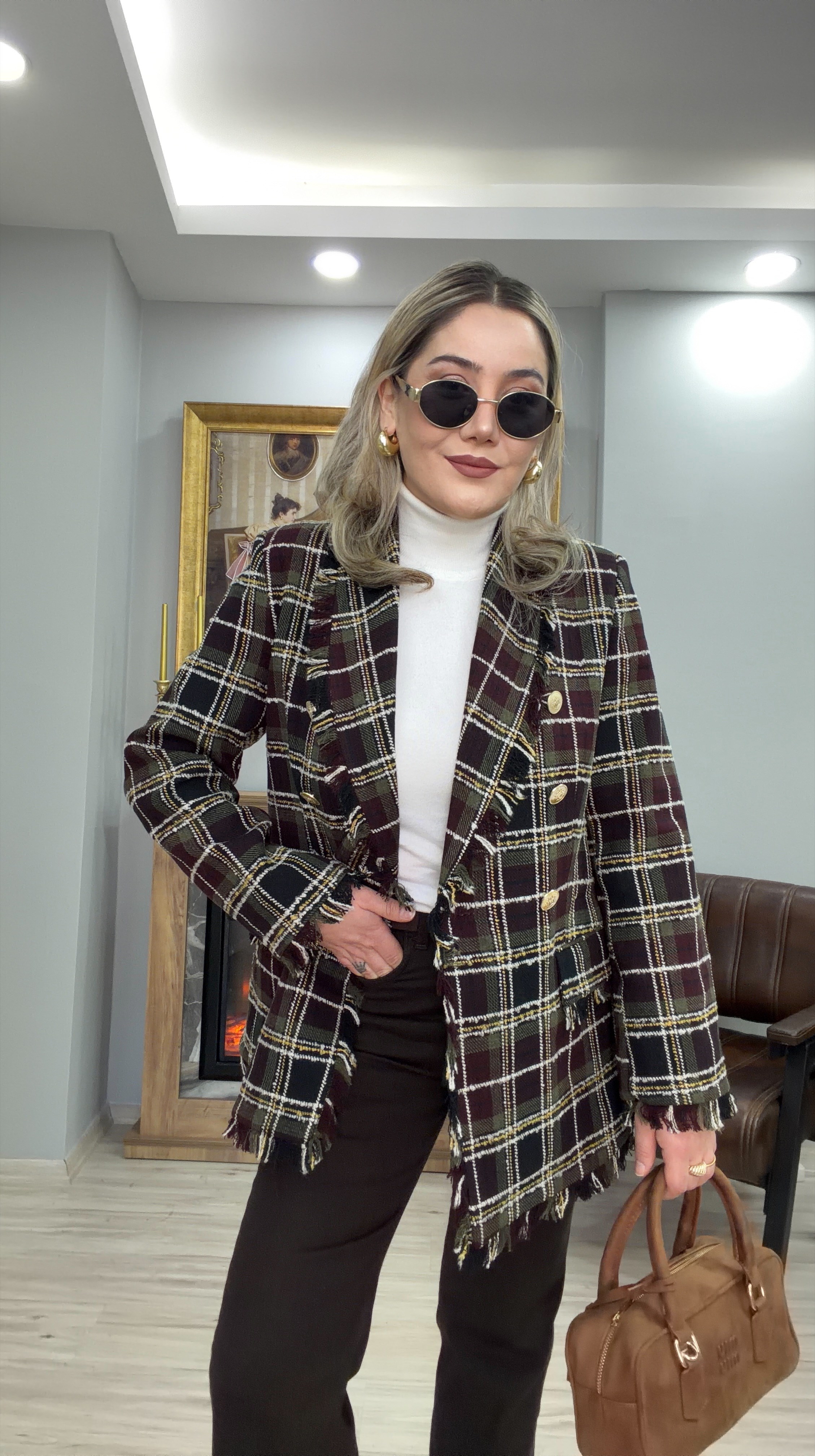 KRUVAZE YAKA PÜSKÜL DETAYLI CEKET BORDO