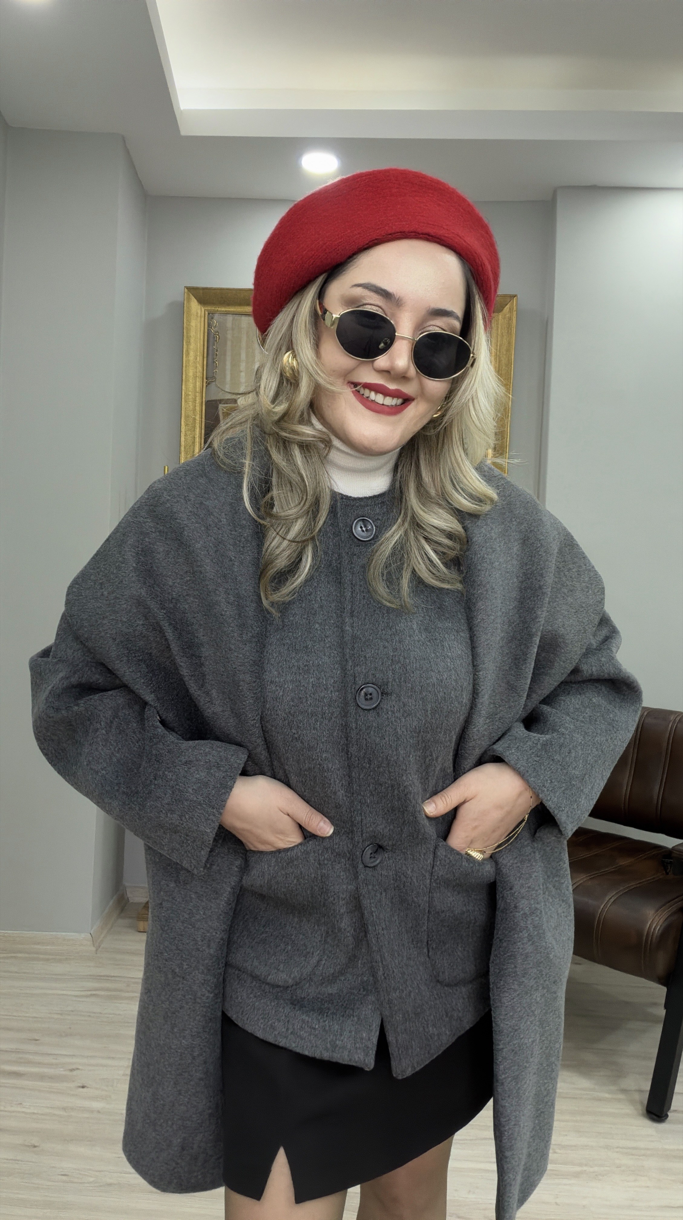 ŞAL DETAYLI KISA KAŞE KABAN ANTRASİT