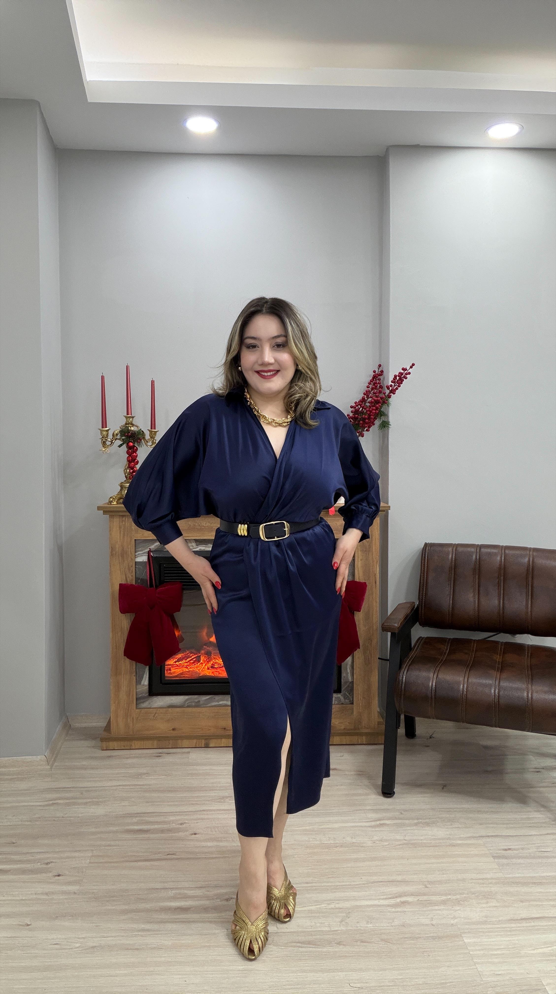 SATEN KRUVAZE KEMERLİ ELBİSE LACİVERT