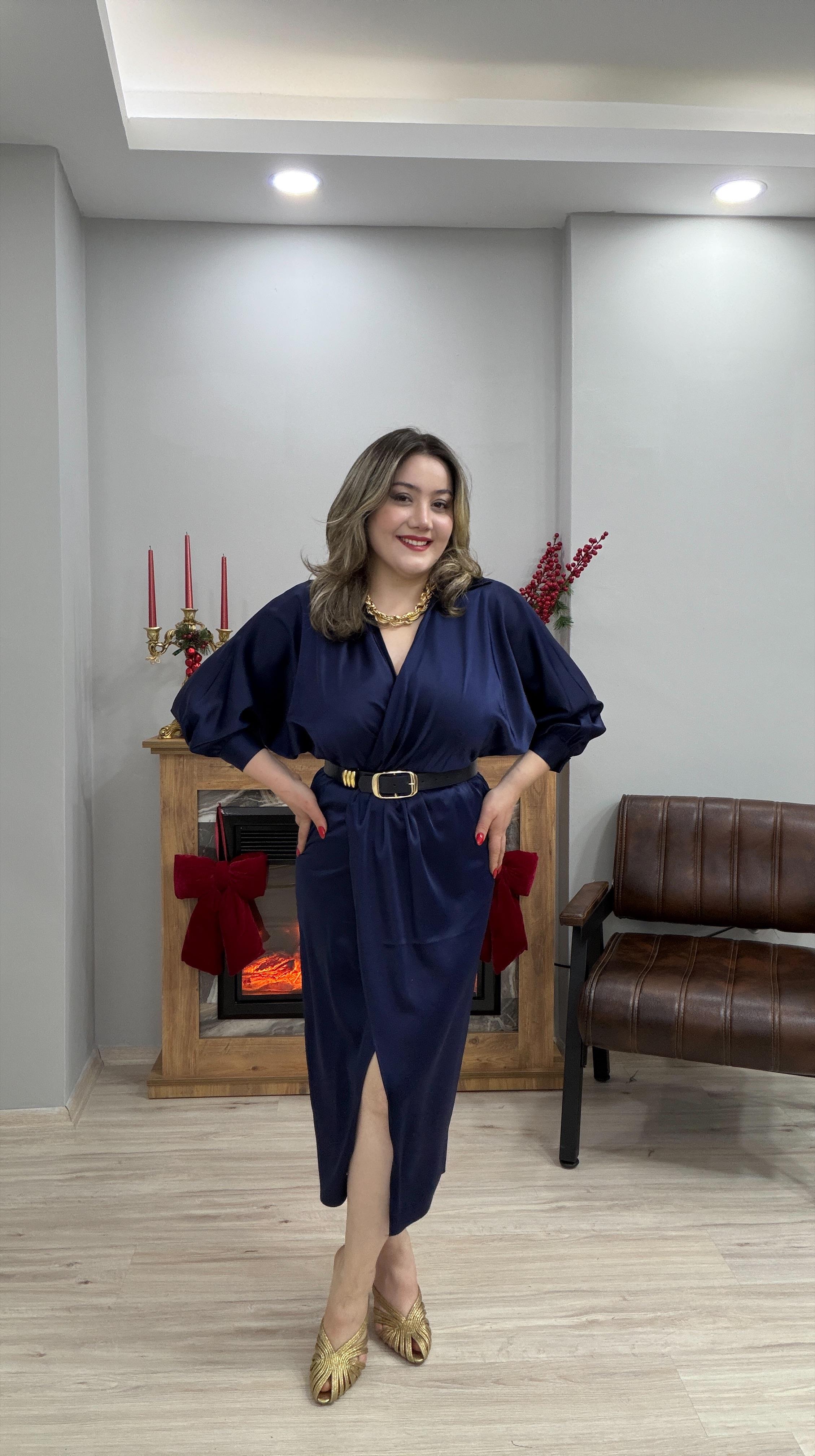 SATEN KRUVAZE KEMERLİ ELBİSE LACİVERT