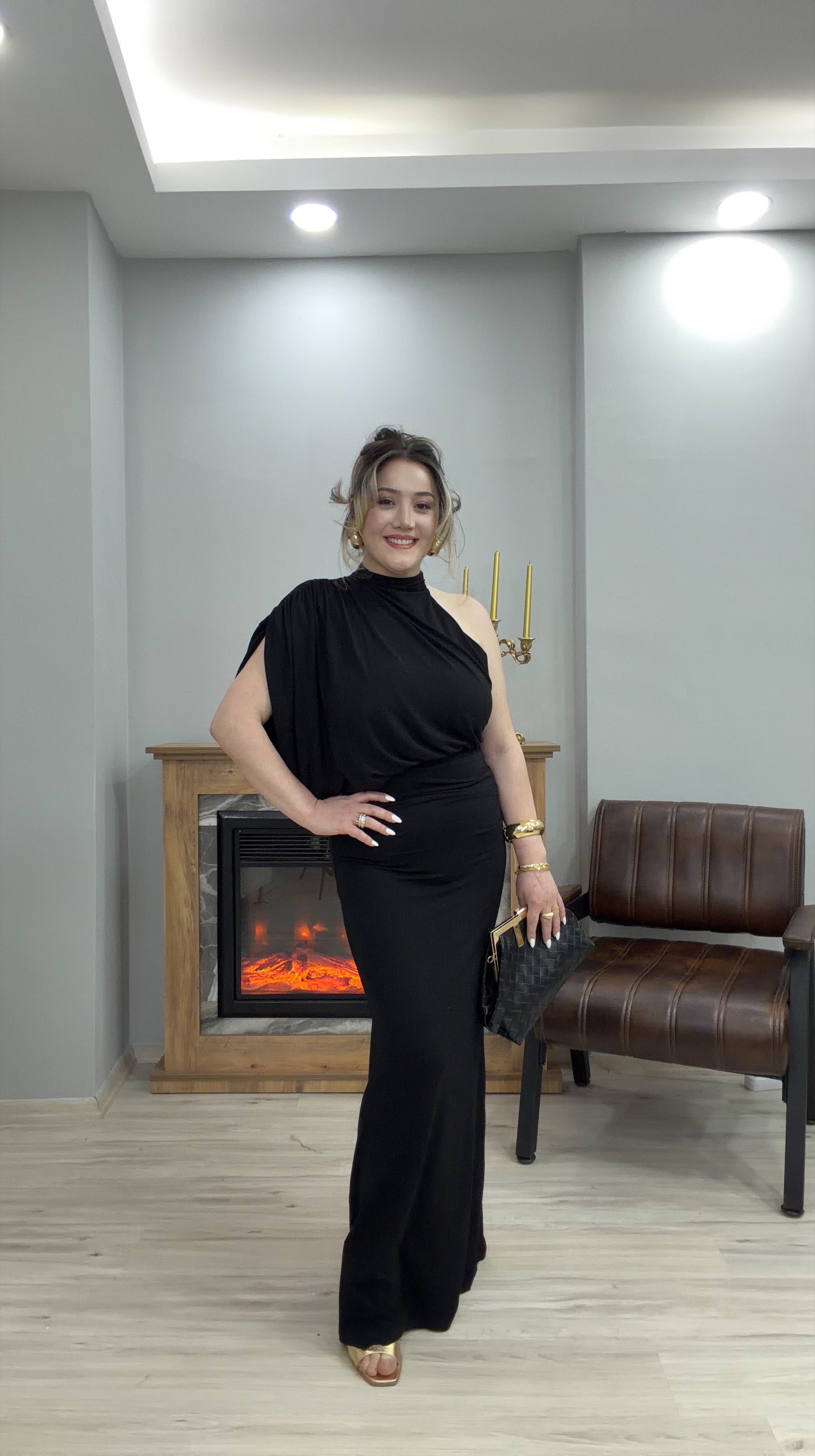 TEK OMUZ DRAPELİ ELBİSE SİYAH