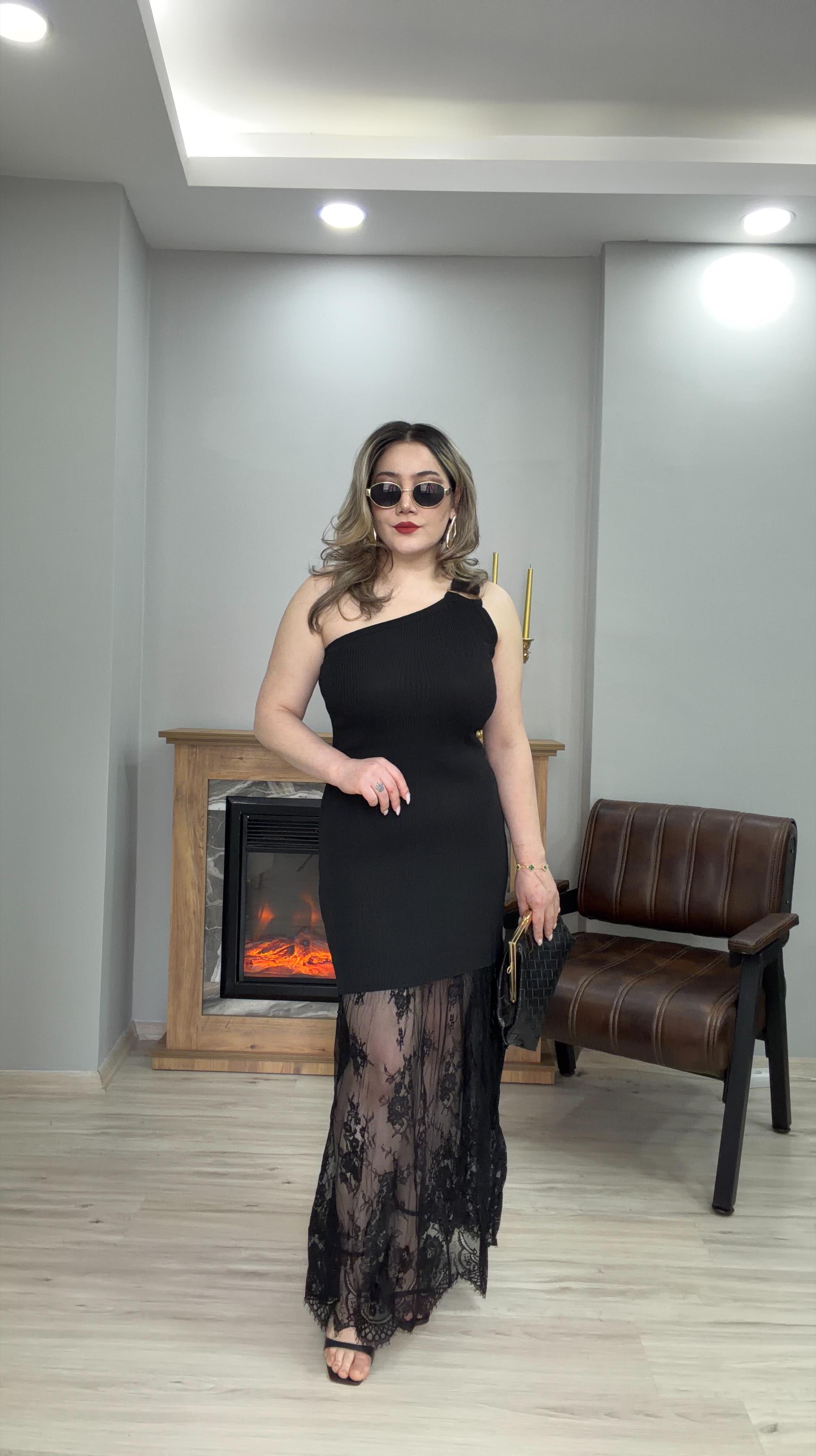 TEK OMUZ GÜPÜR DETAYLI ELBİSE SİYAH