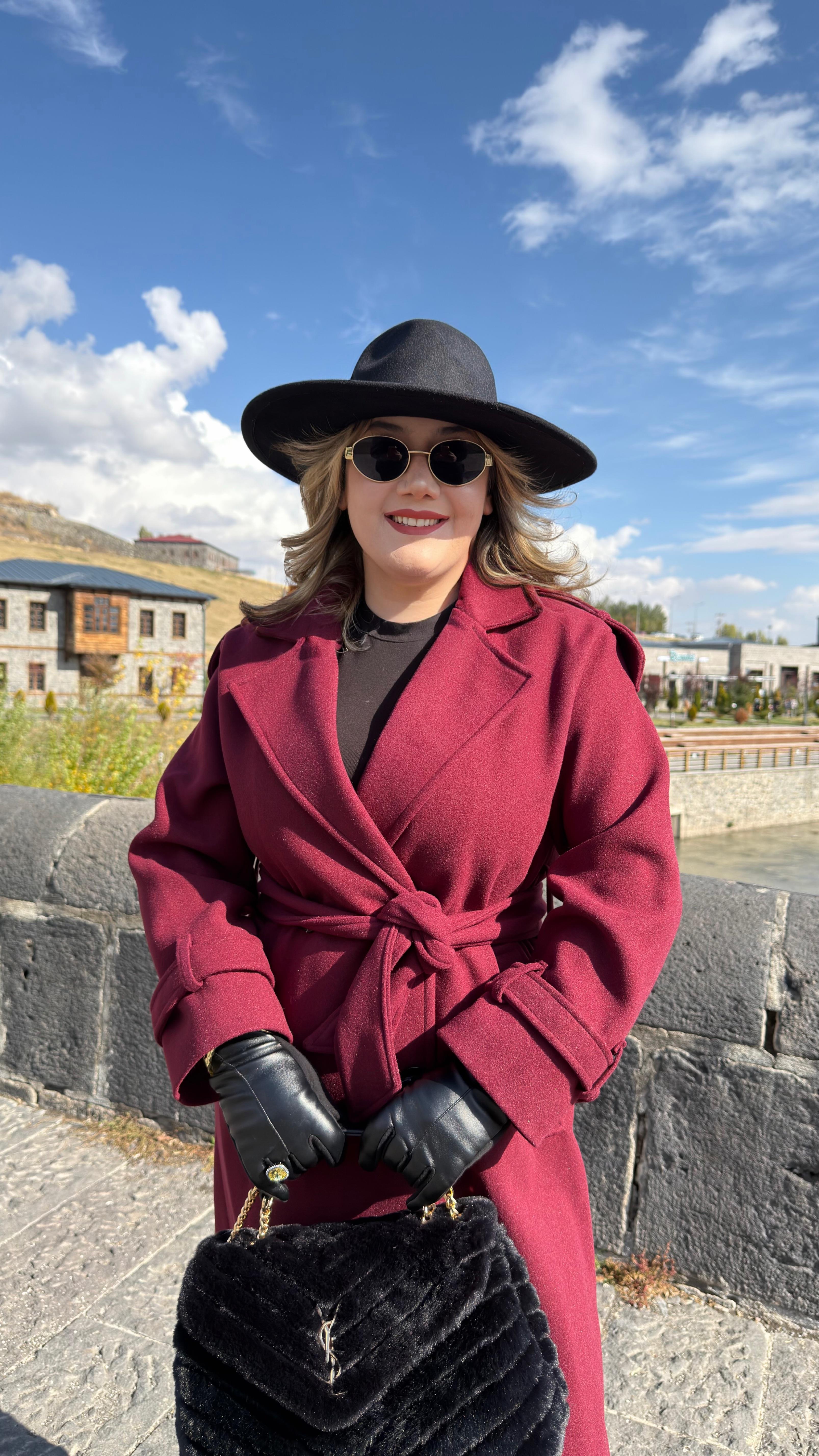 TRENÇ MODEL BELDEN KUŞAKLI KAŞE KABAN  BORDO