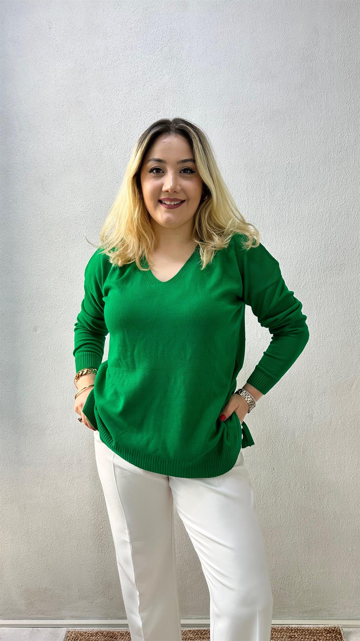 V Yaka İnce Triko Kazak Benetton Yeşil