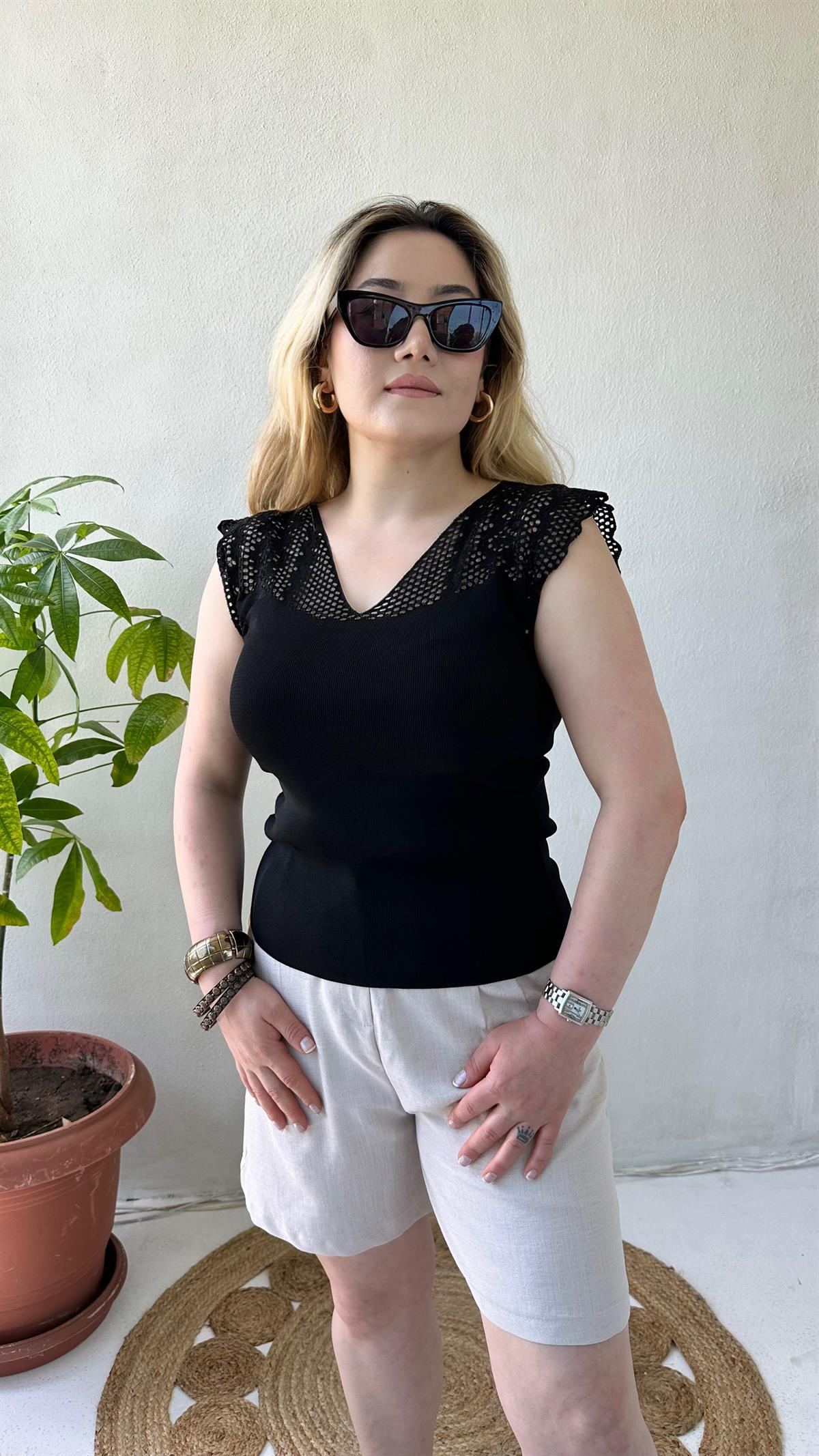Yaka Ajurlu Triko Bluz Siyah