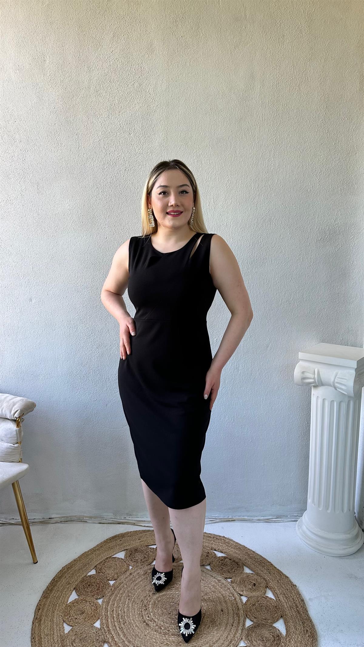 Yaka Pencere Detaylı Midi Elbise Siyah