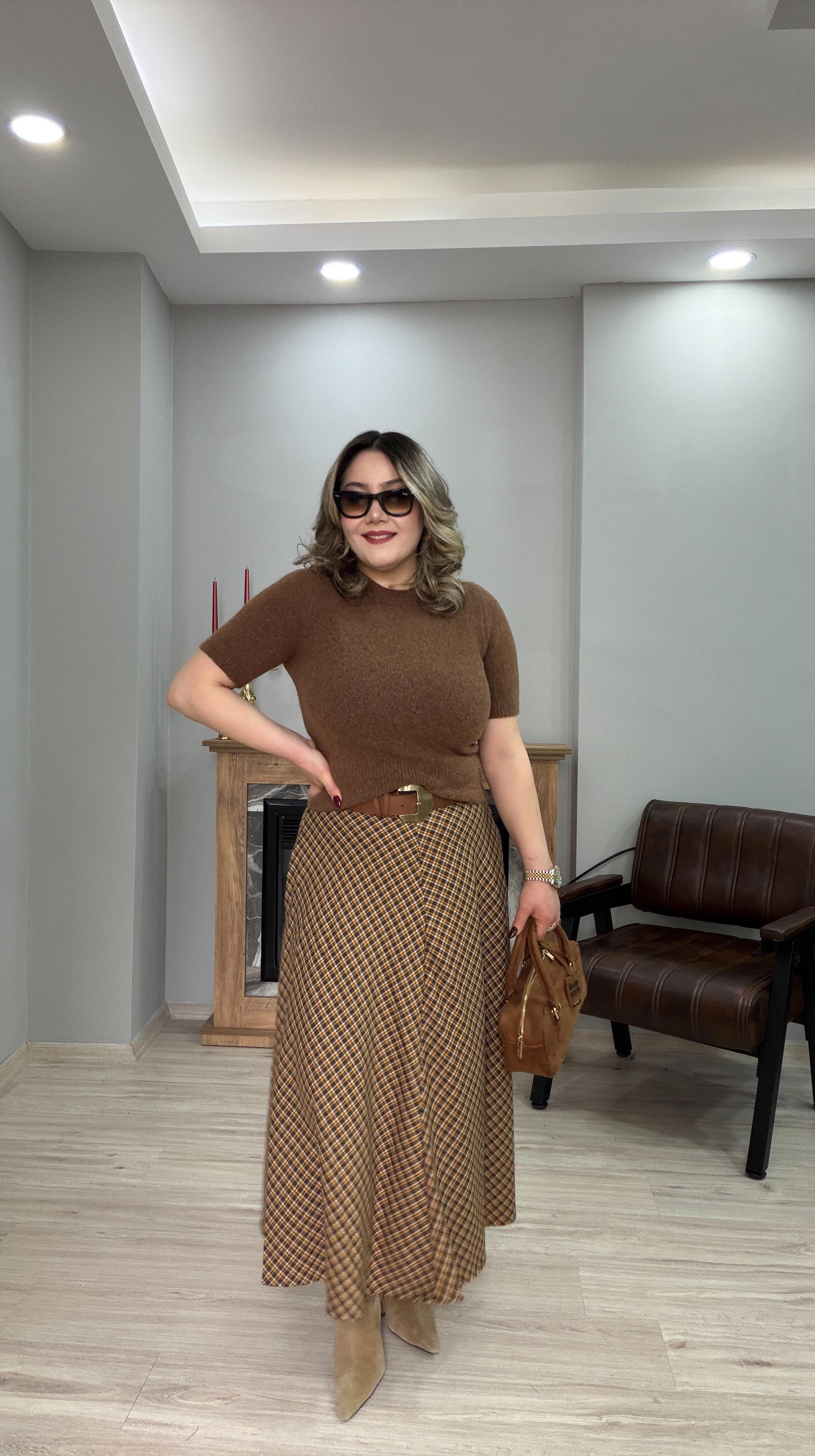 YANDAN CEPLİ MİNİ EKOSE DESEN ETEK KAHVE