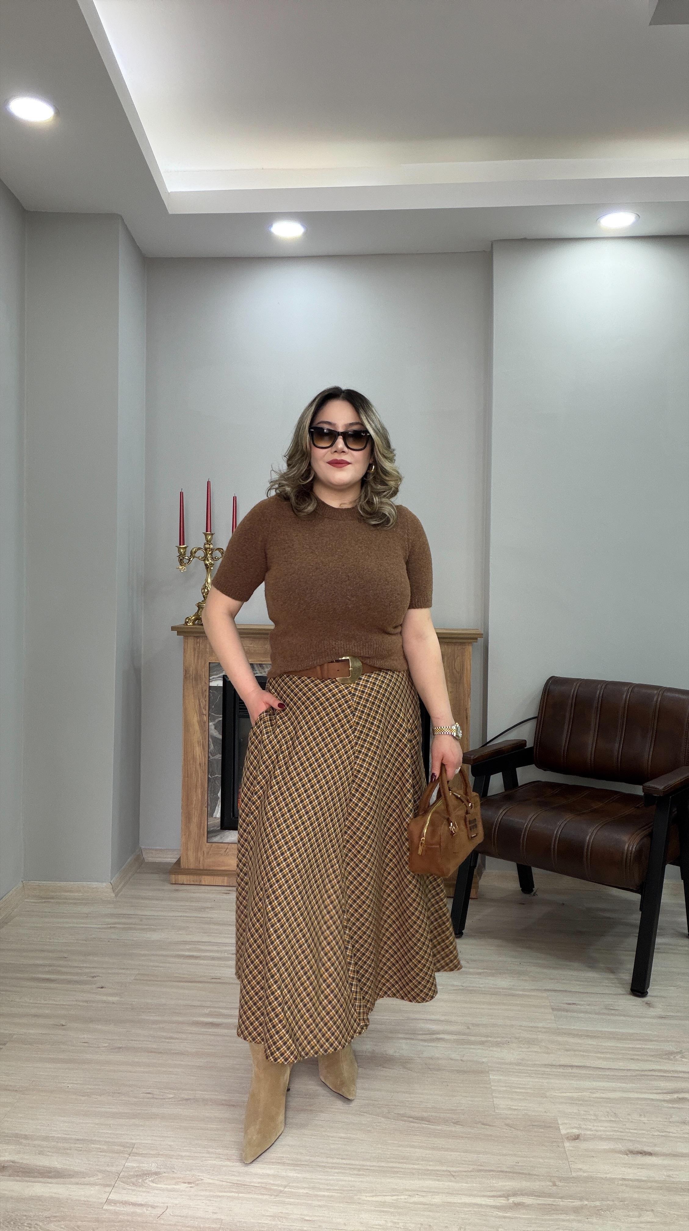 YANDAN CEPLİ MİNİ EKOSE DESEN ETEK KAHVE