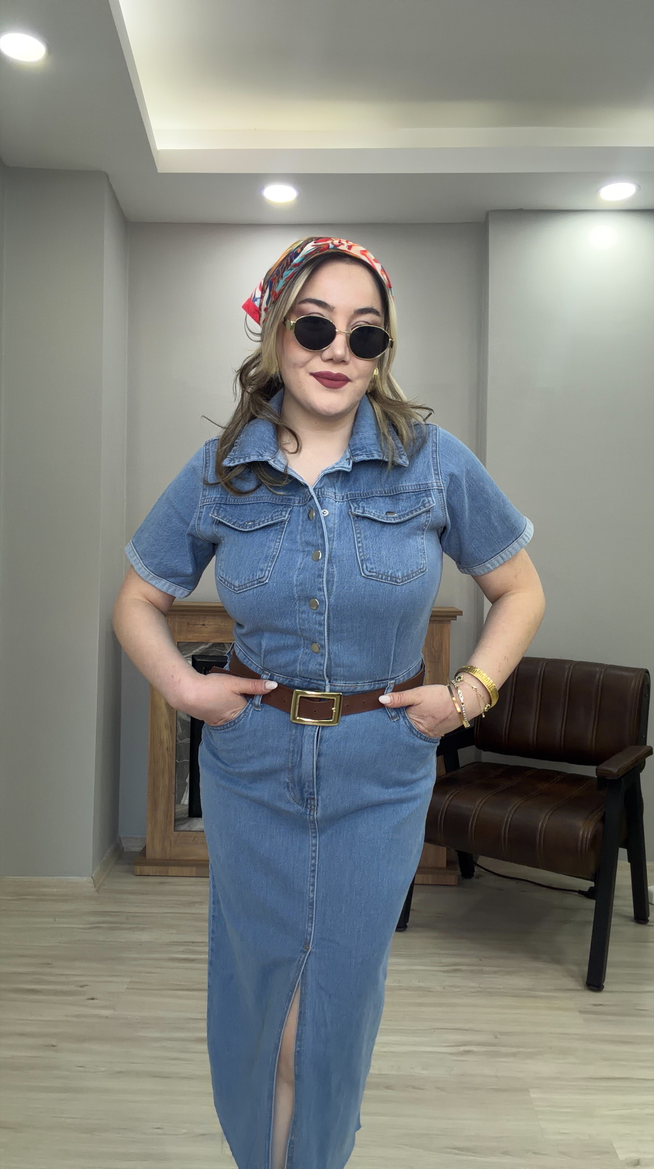 YIRTMAÇLI LİKRALI KISA KOL JEAN ELBİSE
