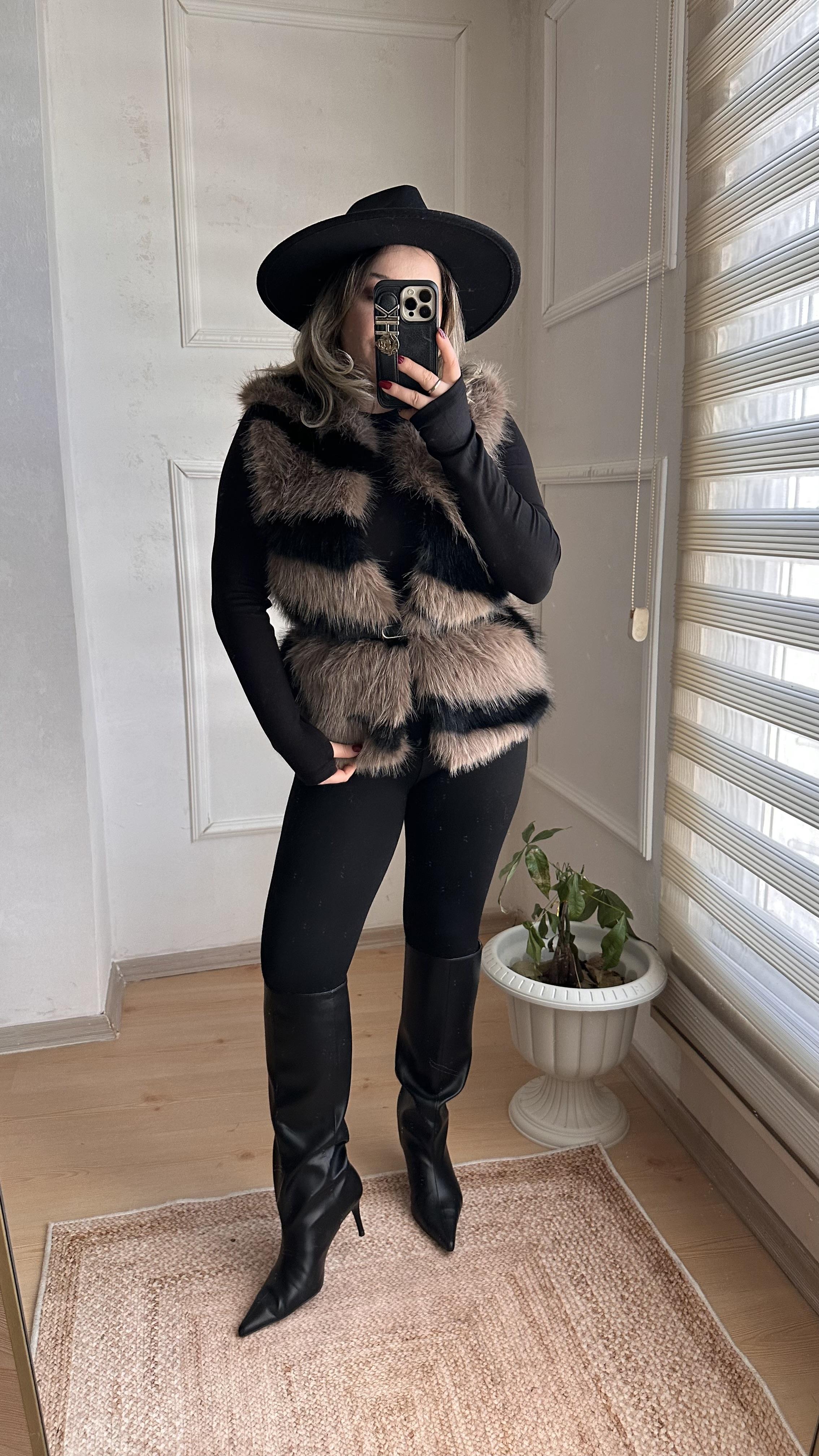 ZEBRA KEMERLİ SUNİ KÜRK YELEK