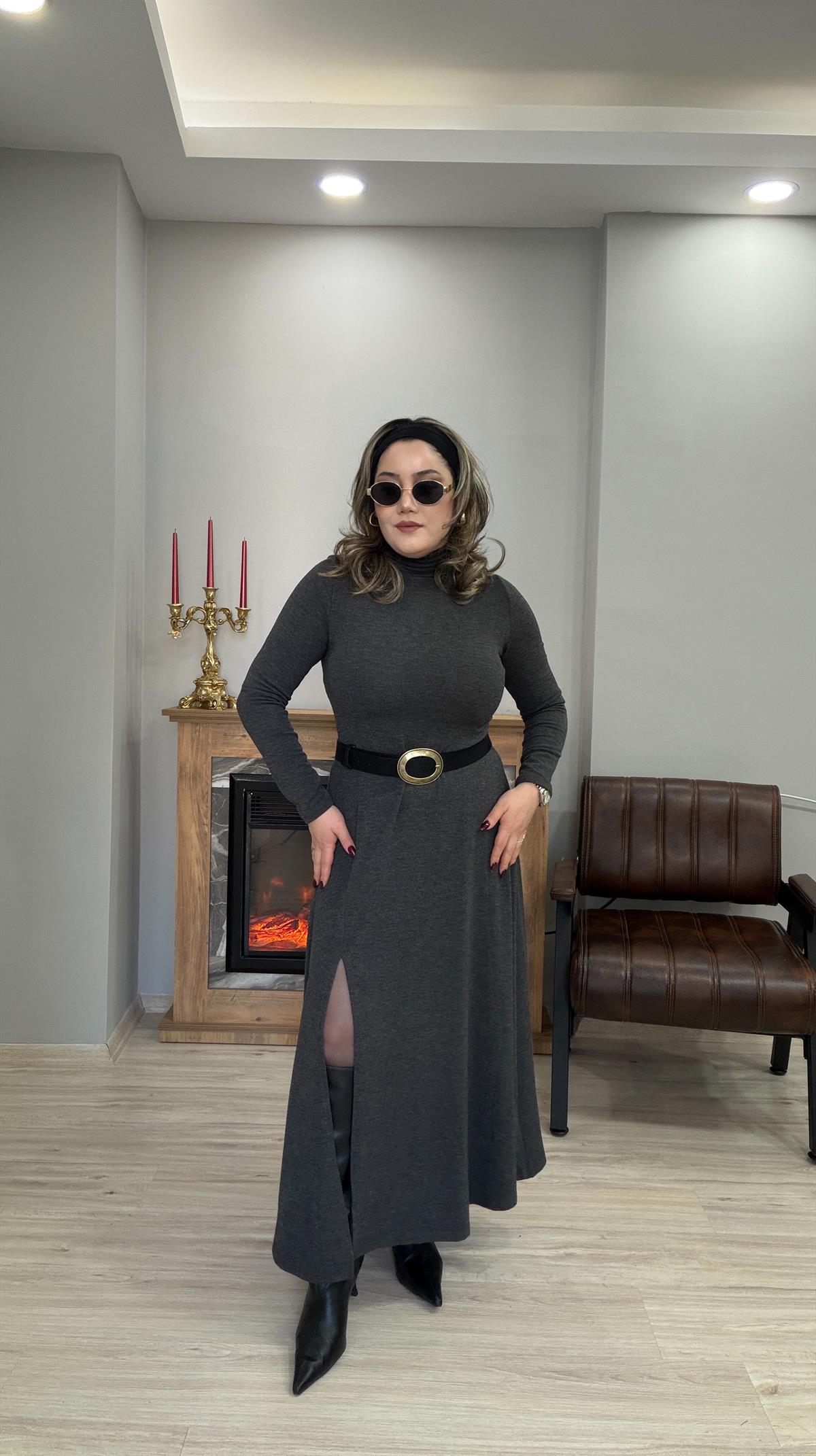 BALIKÇI YAKA YANDAN YIRTMAÇLI TRİKO ELBİSE ANTRASİT