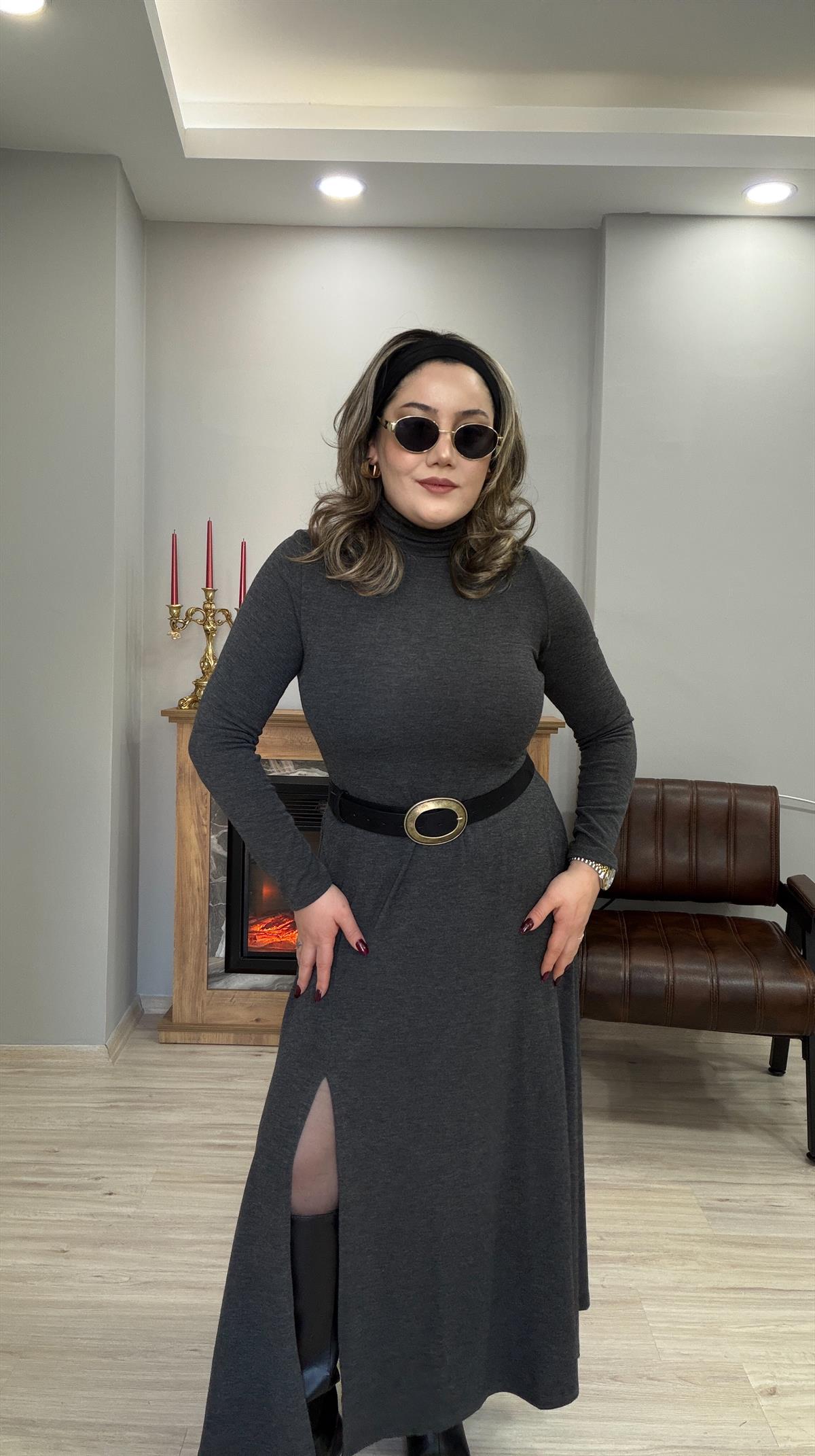 BALIKÇI YAKA YANDAN YIRTMAÇLI TRİKO ELBİSE ANTRASİT