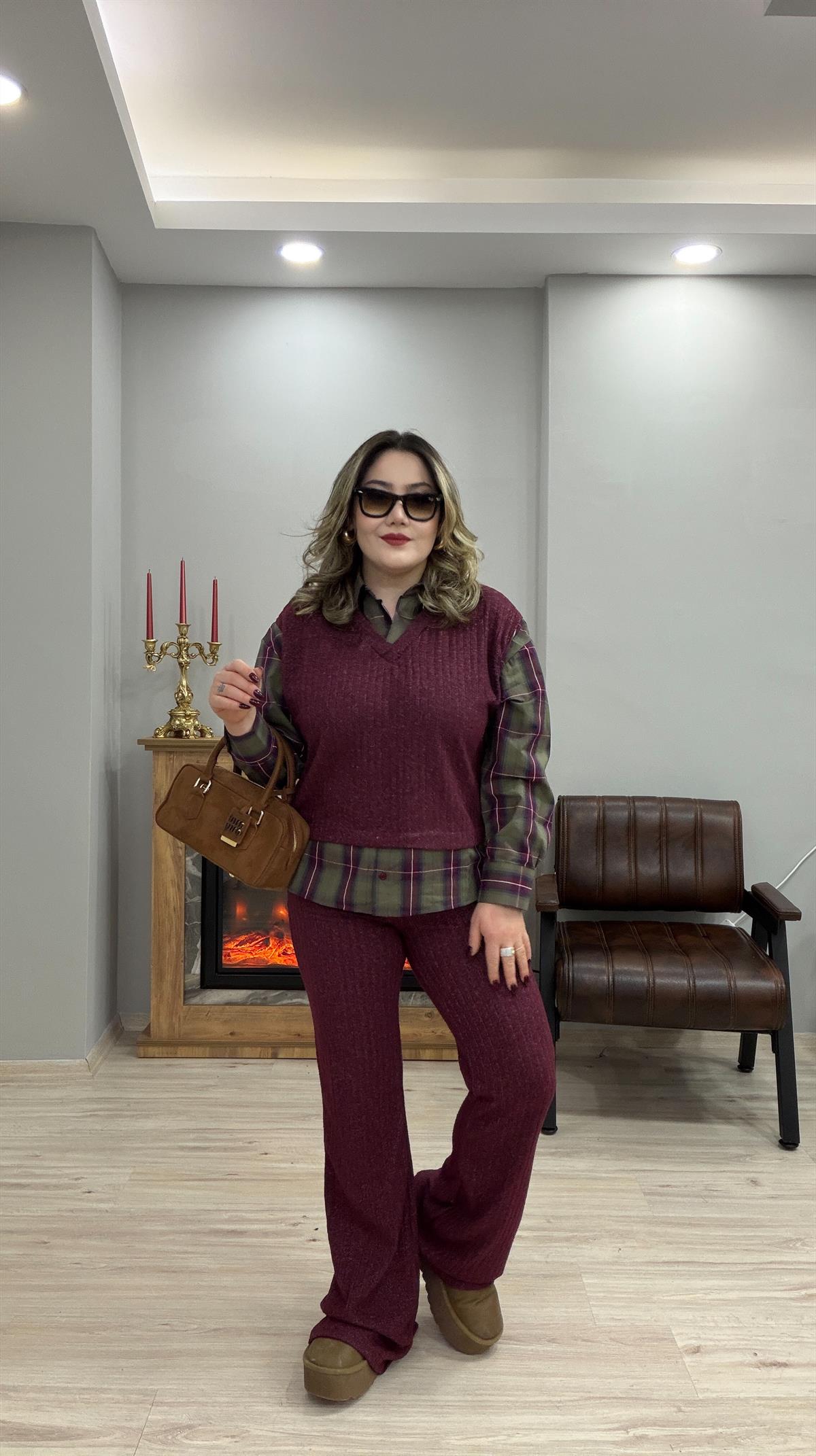 BORDO GÖMLEKLİ TRİKO TAKIM