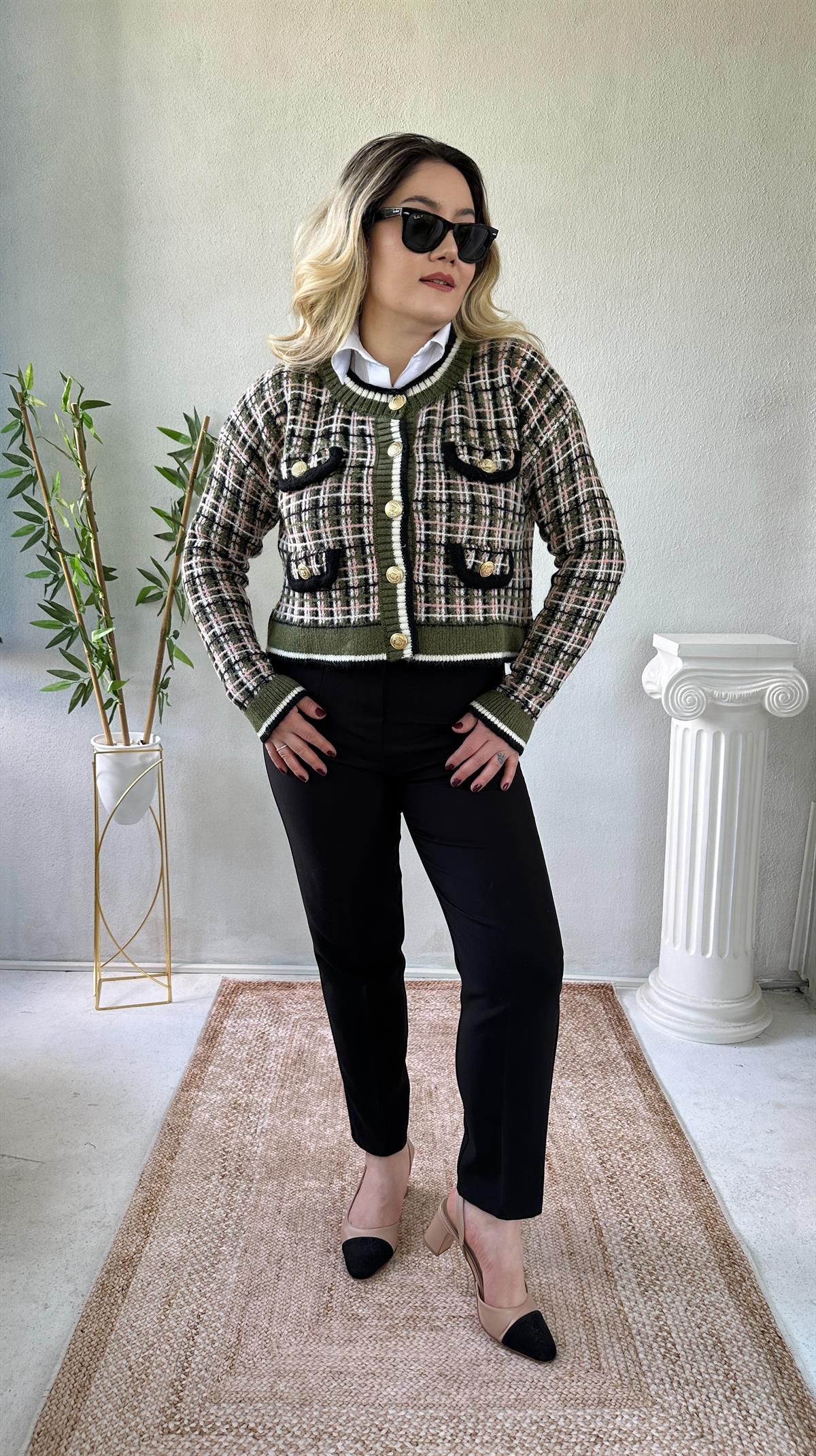 Chanel Model Gold Düğmeli Hırka Haki
