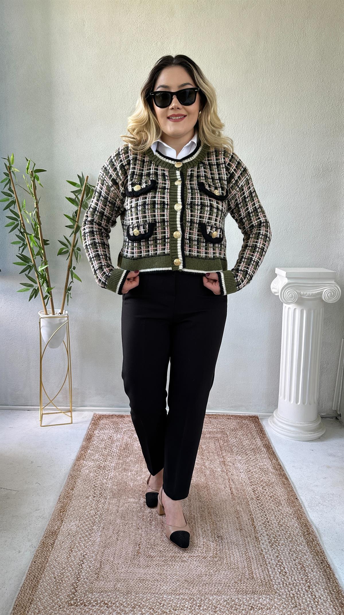 Chanel Model Gold Düğmeli Hırka Haki