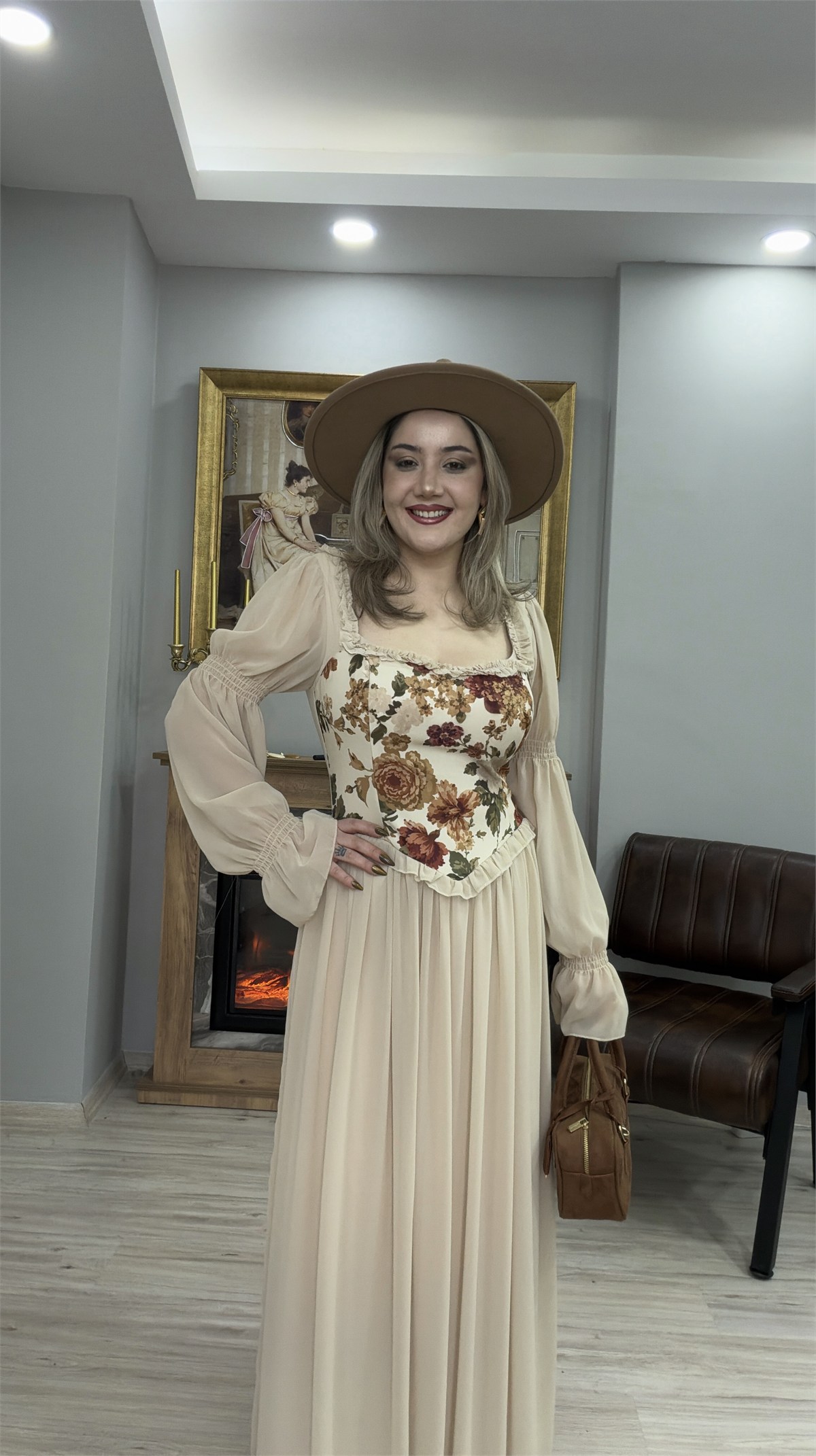 ÇİÇEK DESENLİ VİNTAGE ELBİSE BEJ