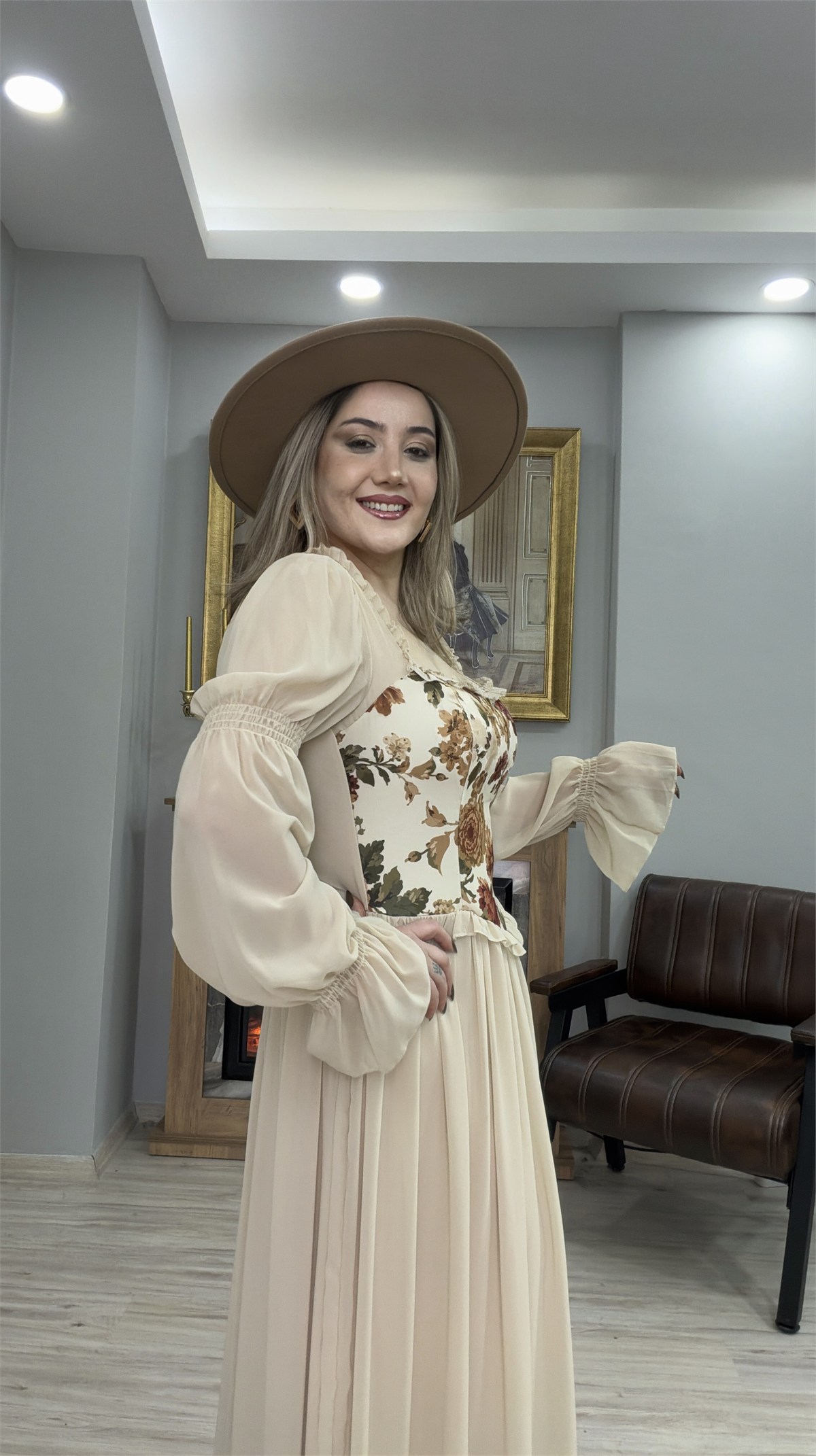 ÇİÇEK DESENLİ VİNTAGE ELBİSE BEJ