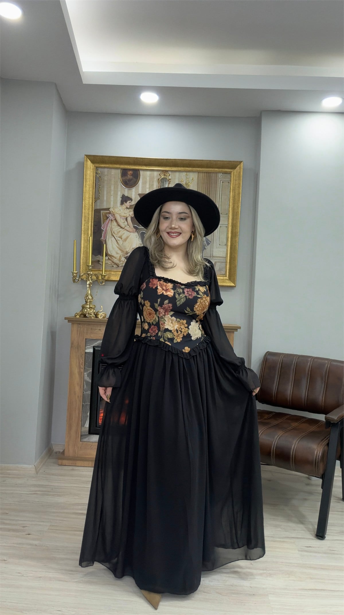 ÇİÇEK DESENLİ VİNTAGE ELBİSE SİYAH