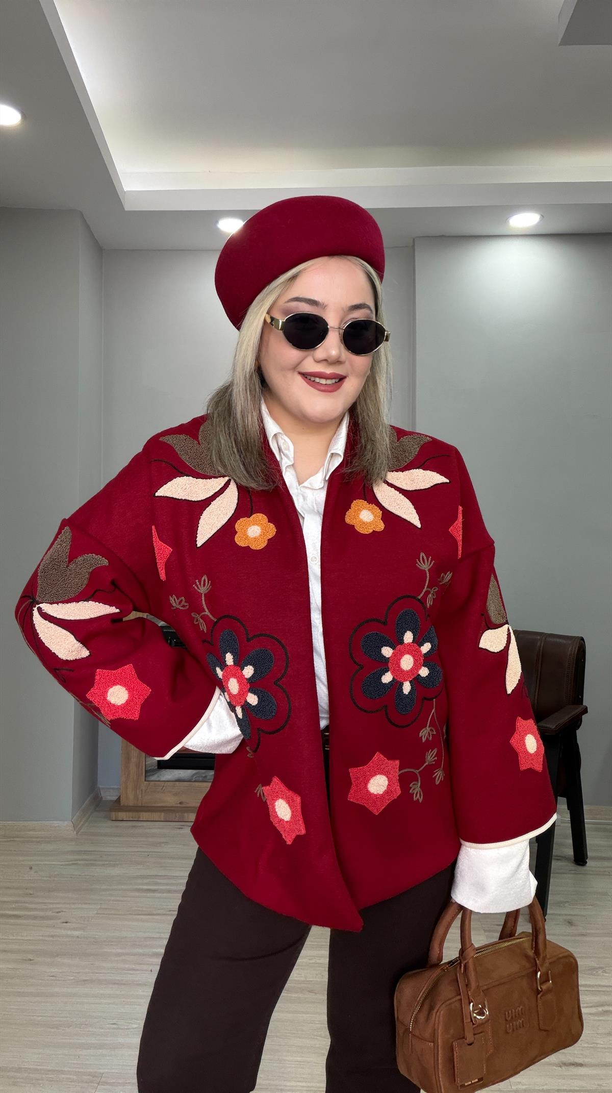 ÇİÇEK İŞLEMELİ KAŞE PANÇO BORDO 