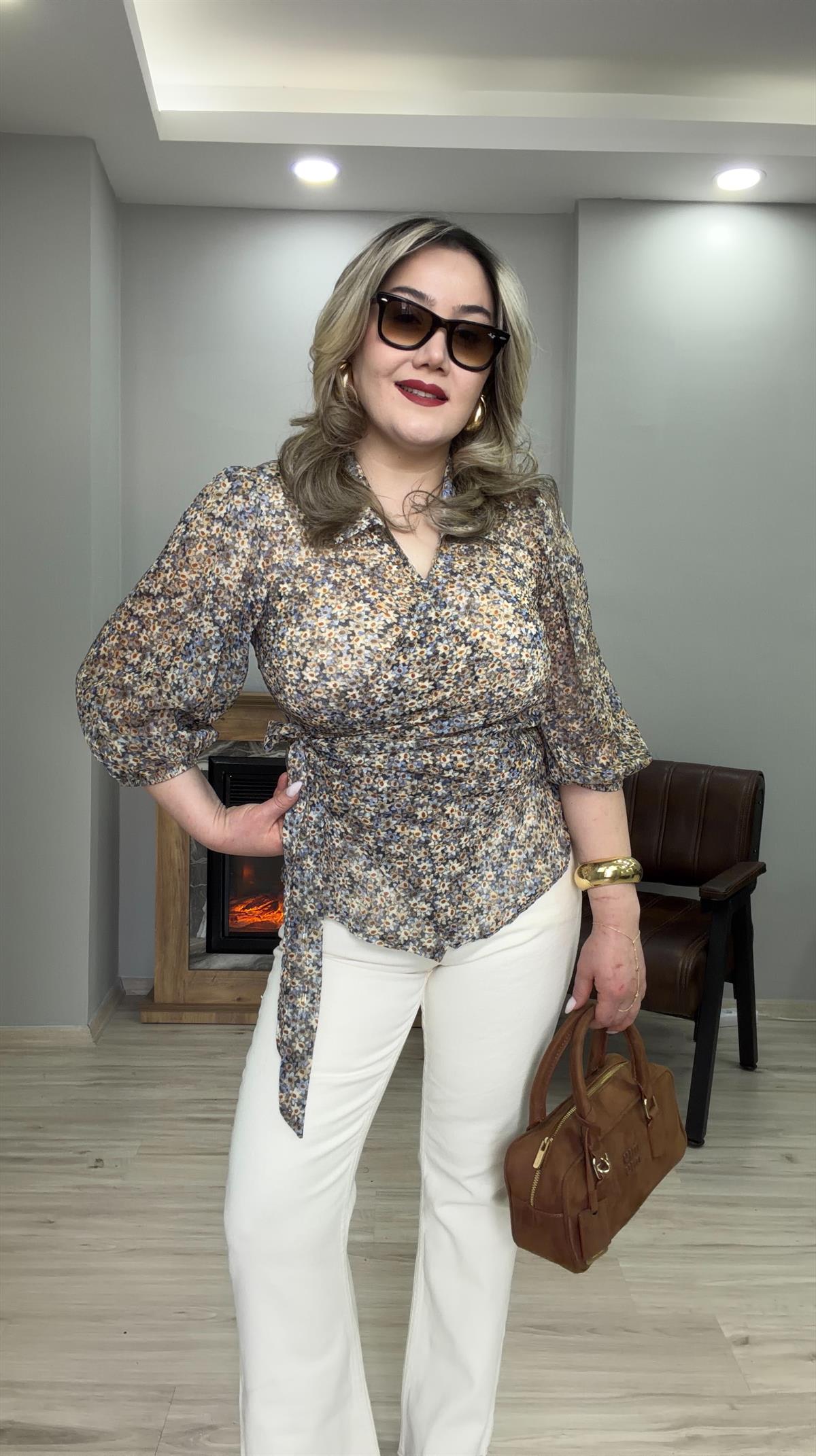 ÇİÇEKLİ ANVELOP ŞİFON BLUZ MAVİ