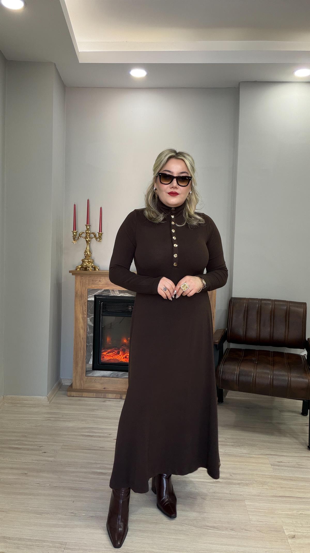 ÇITÇIT DETAYLI DİK YAKA TRİKO KAHVE