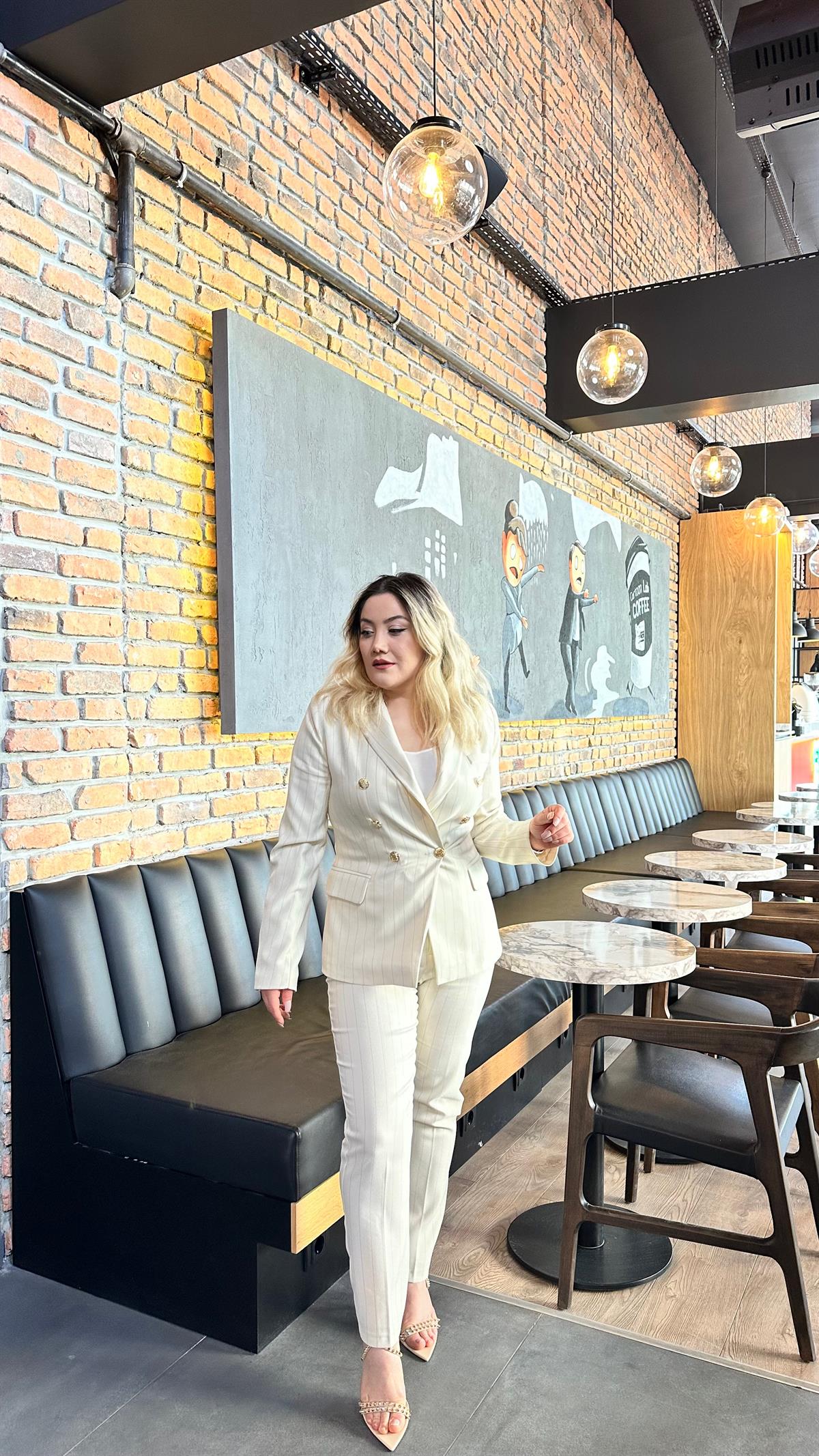 Çizgili Ekru Ceket Pantolon Takım