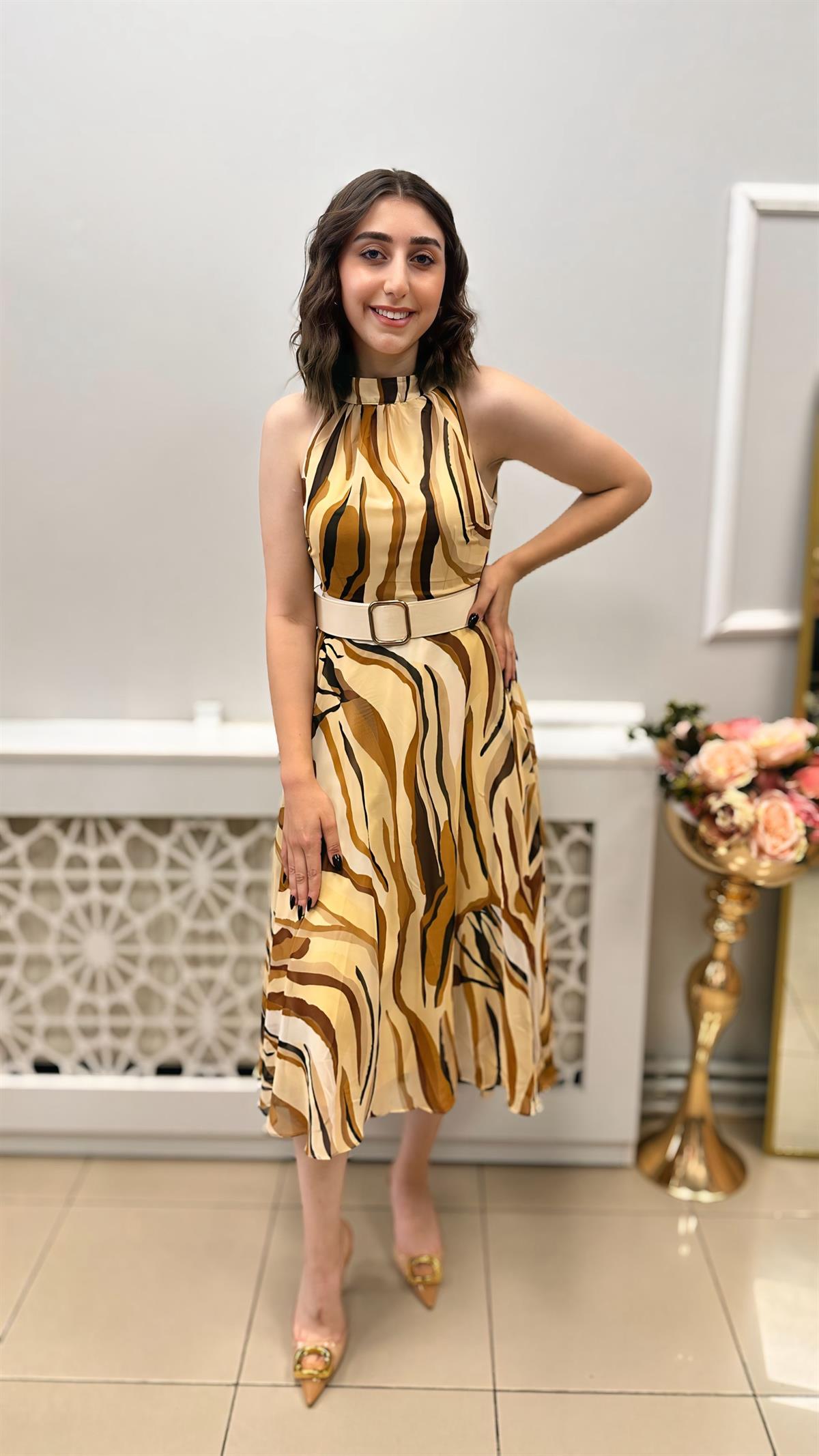 DİANA ASTARLI KEMERLİ ÇİÇEKLİ ELBİSE KAHVE