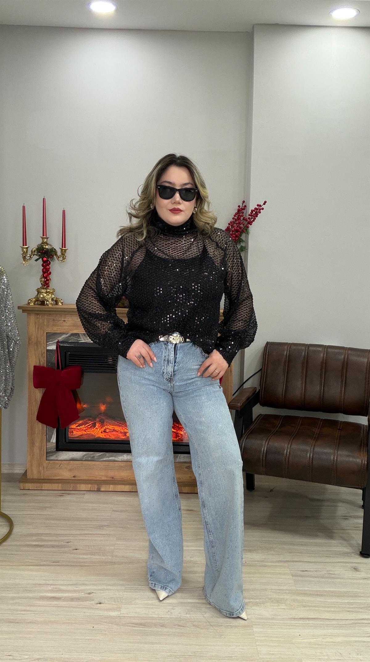 DİK YAKA PAYETLİ BLUZ SİYAH