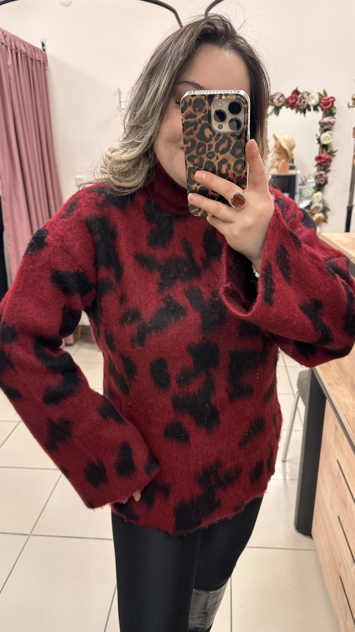 DİK YAKA SALAŞ LEOPAR DESEN KAZAK BORDO