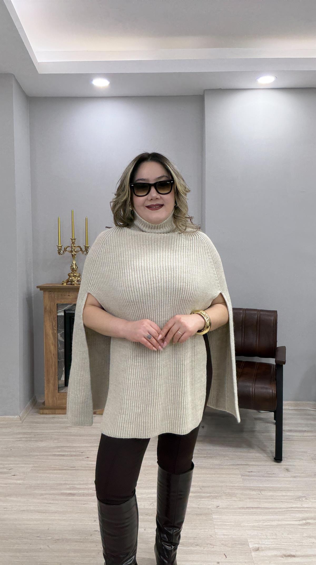 DİK YAKA TRİKO PANÇO KAZAK BEJ