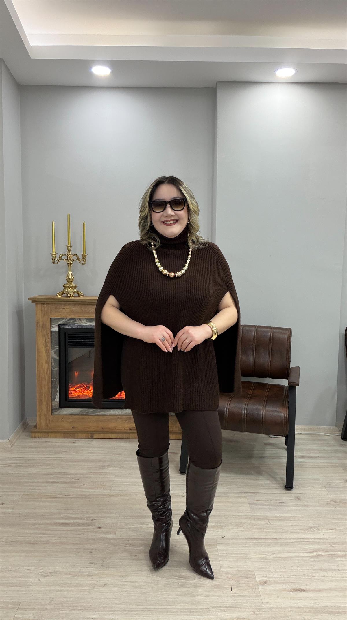 DİK YAKA TRİKO PANÇO KAZAK KAHVE