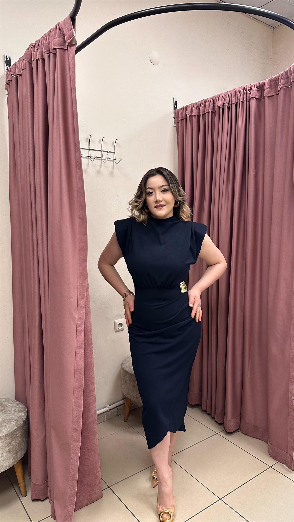 DRAPE DETAYLI DİK YAKA VATKALI ELBİSE LACİVERT